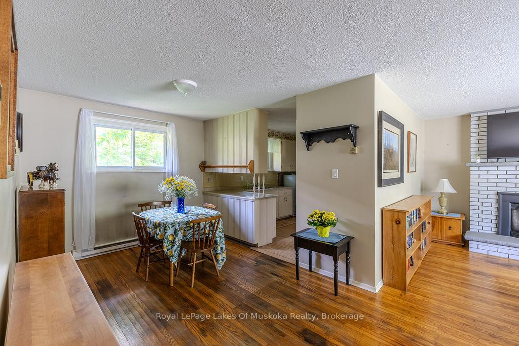 Photo 16 of 880 Sarah Street N, Gravenhurst, Muskoka (S) — HOMEH
