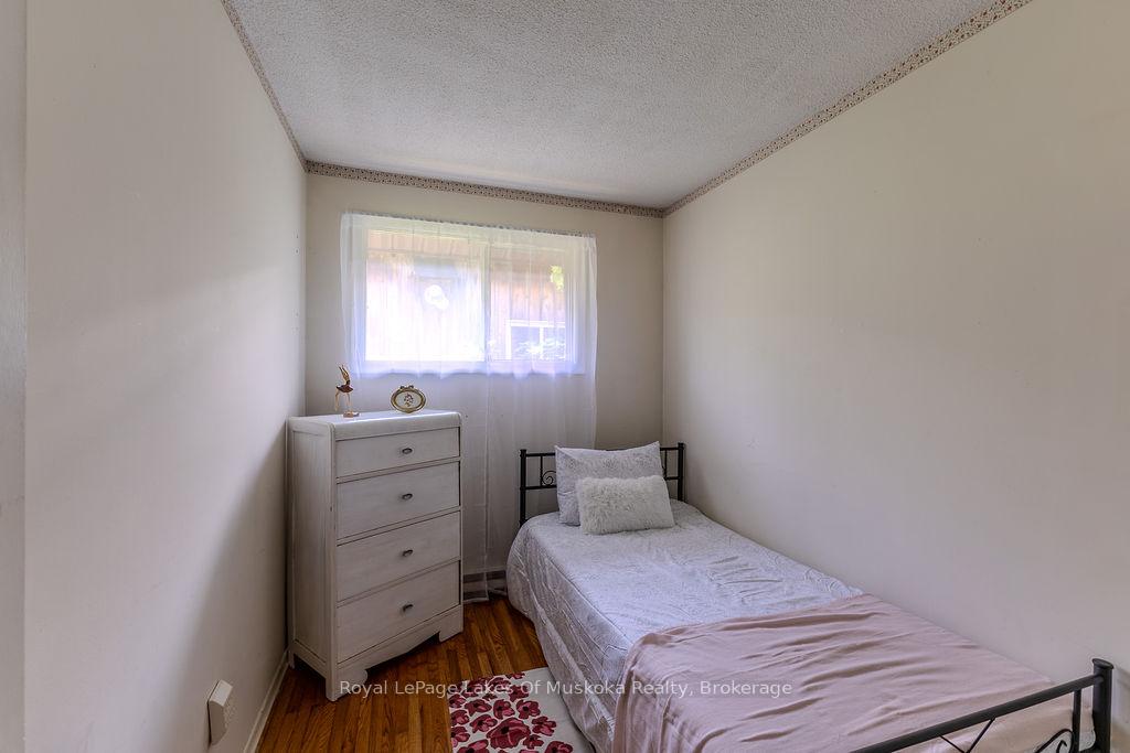 Photo 22 of 880 Sarah Street N, Gravenhurst, Muskoka (S) — HOMEH