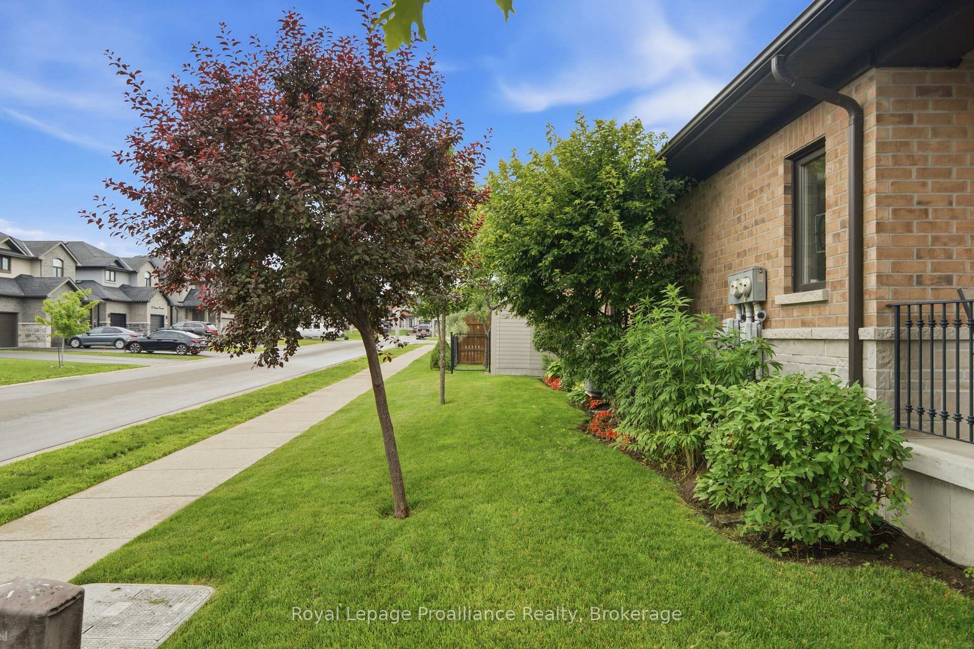 Photo 3 of 39 Cypress Drive, Belleville, Thurlow Ward — HOMEH