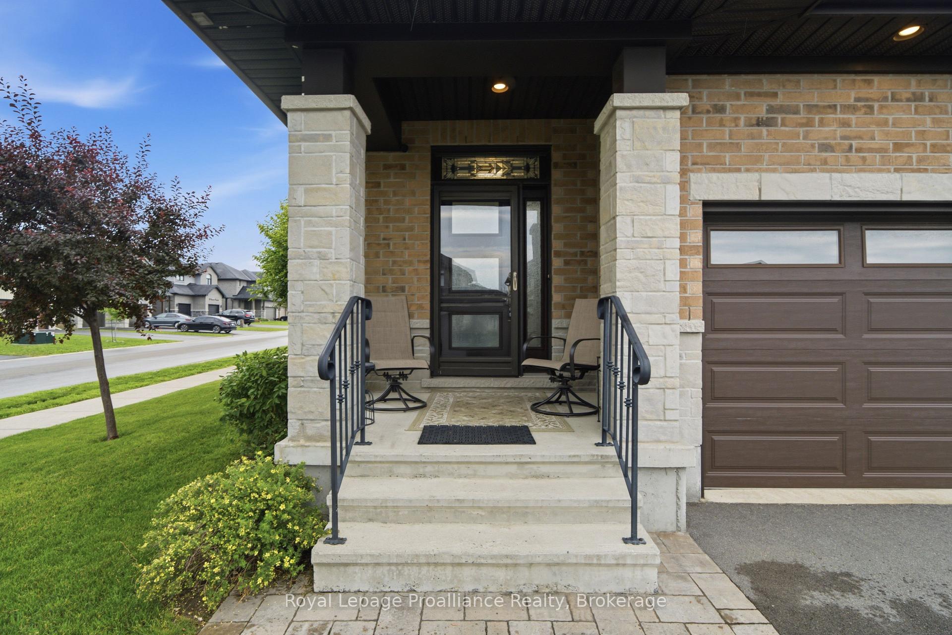 Photo 4 of 39 Cypress Drive, Belleville, Thurlow Ward — HOMEH