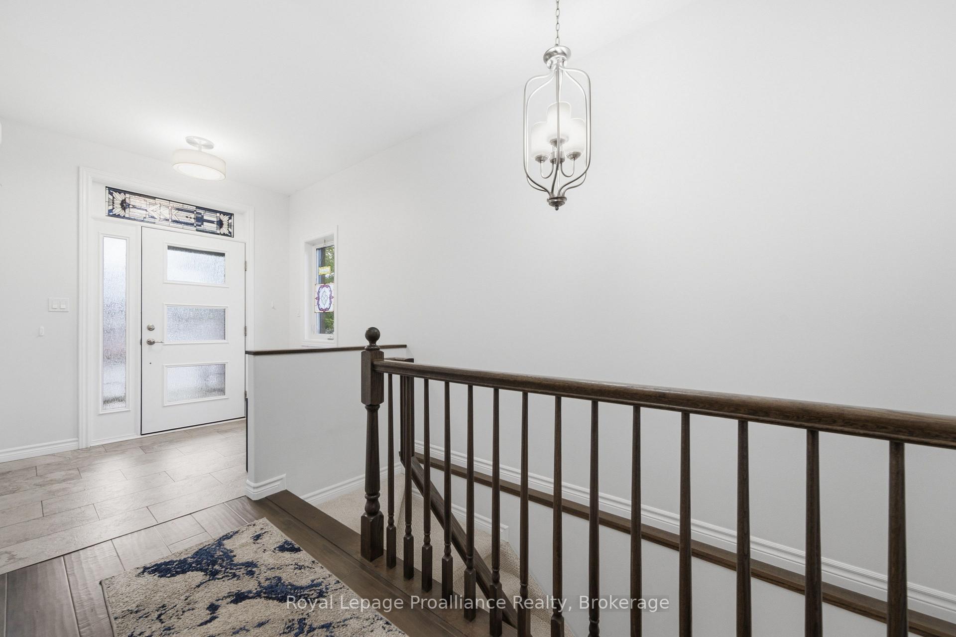 Photo 9 of 39 Cypress Drive, Belleville, Thurlow Ward — HOMEH