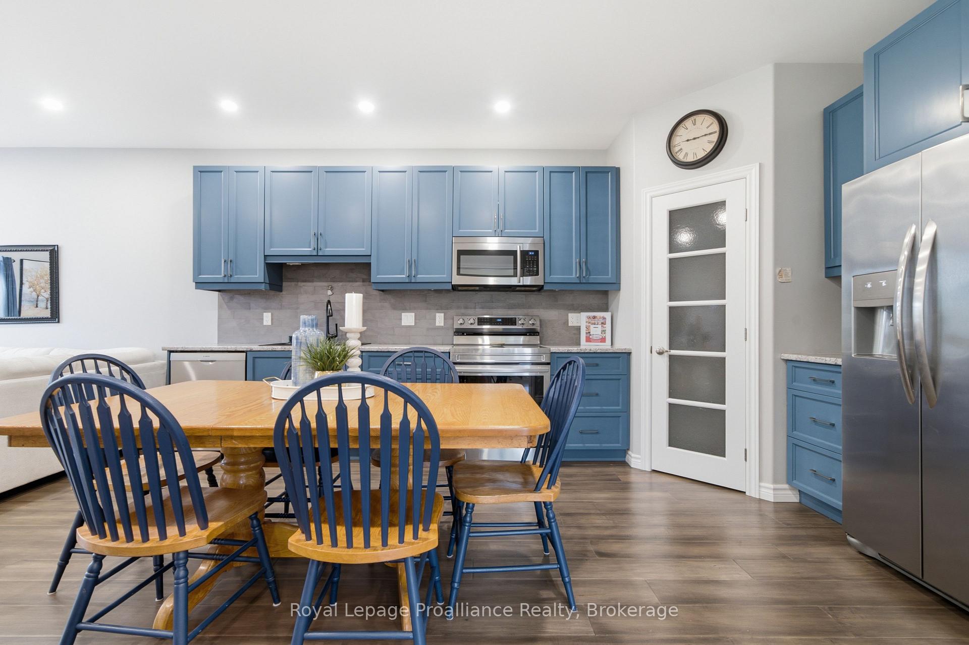 Photo 12 of 39 Cypress Drive, Belleville, Thurlow Ward — HOMEH