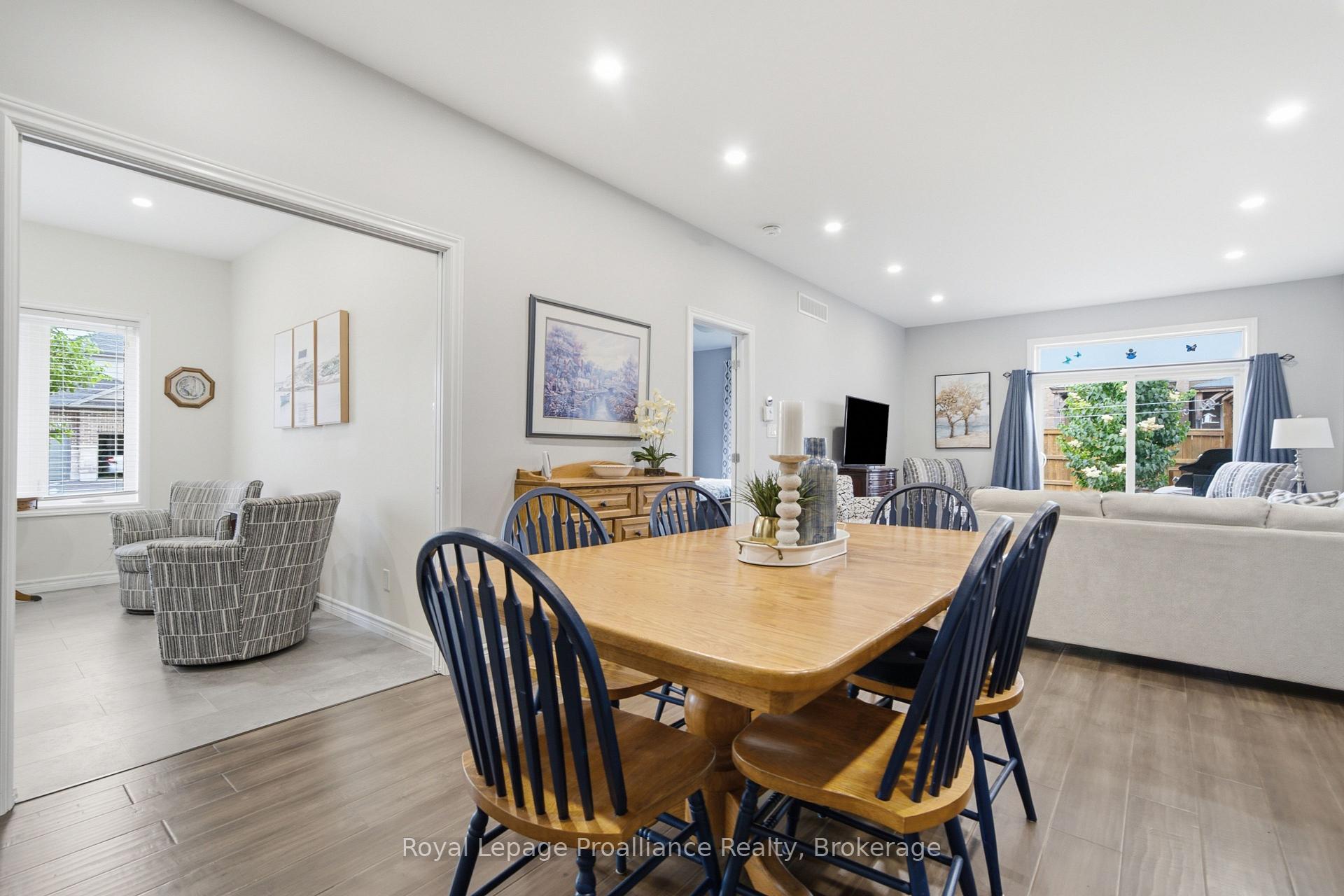 Photo 15 of 39 Cypress Drive, Belleville, Thurlow Ward — HOMEH