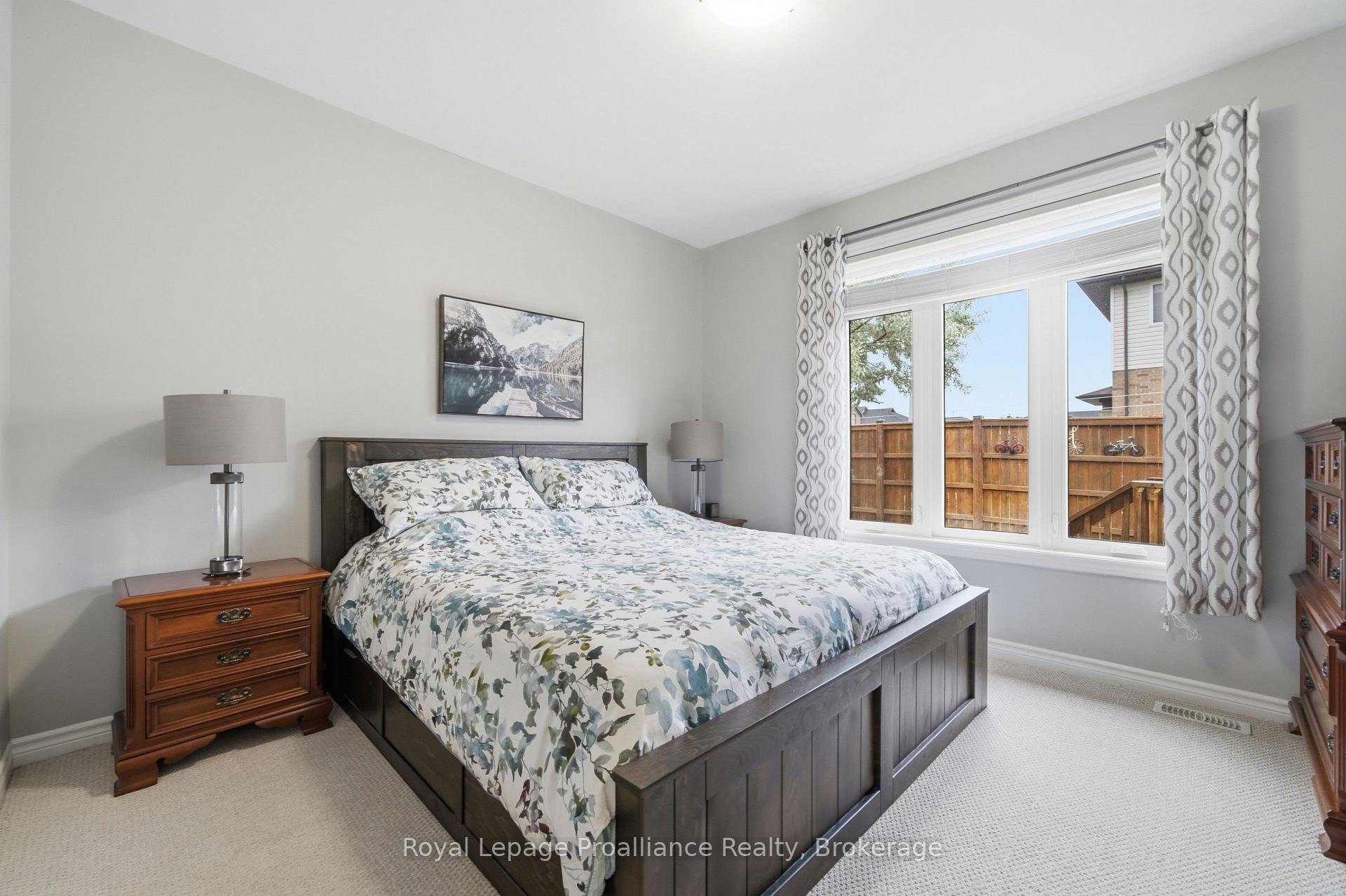 Photo 21 of 39 Cypress Drive, Belleville, Thurlow Ward — HOMEH