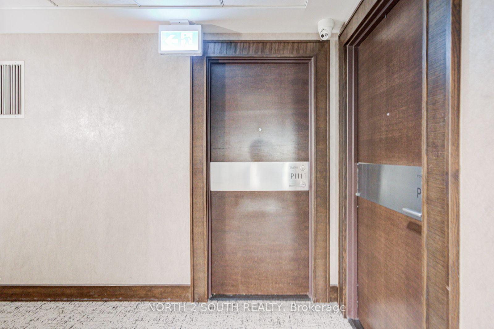 Photo 4 of Unit Ph11, 21 Iceboat Terrace, Toronto, Waterfront Communities — HOMEH