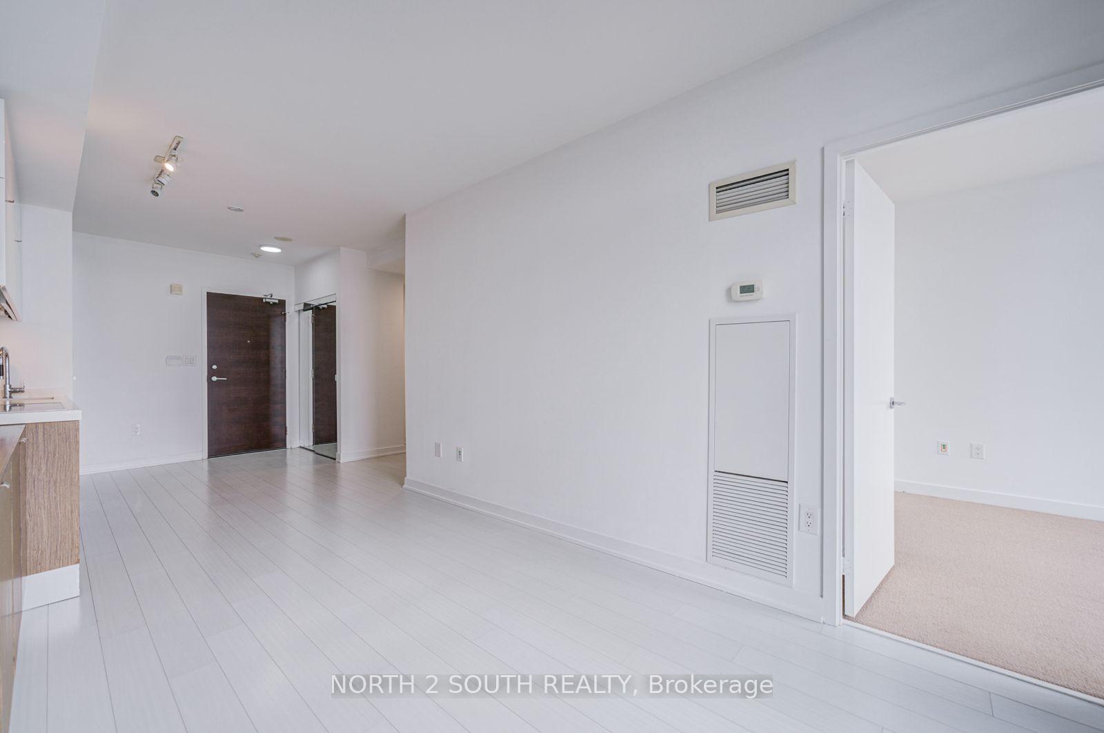 Photo 6 of Unit Ph11, 21 Iceboat Terrace, Toronto, Waterfront Communities — HOMEH