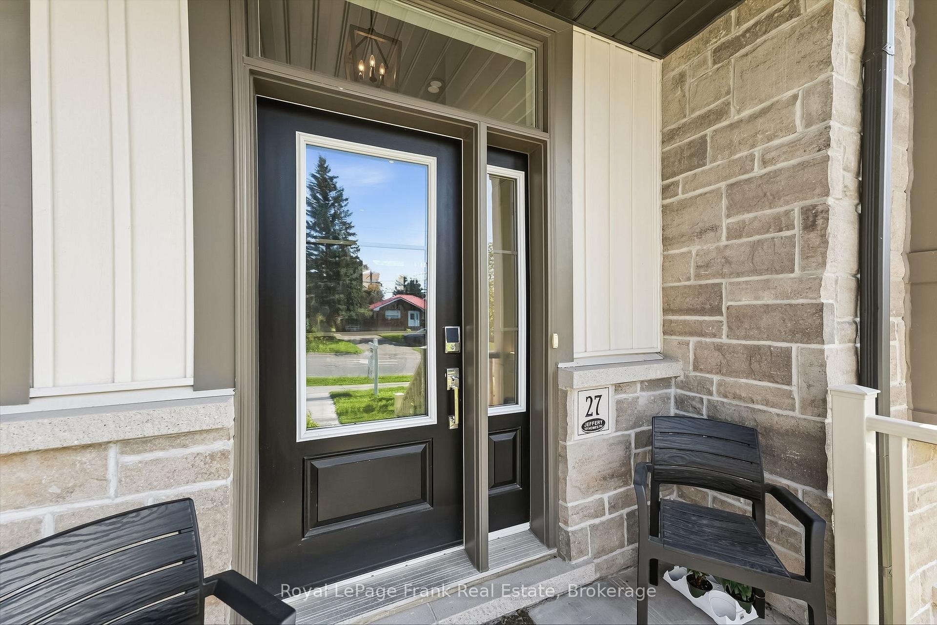 Photo 4 of 27 Shand Lane, Scugog, Port Perry — HOMEH