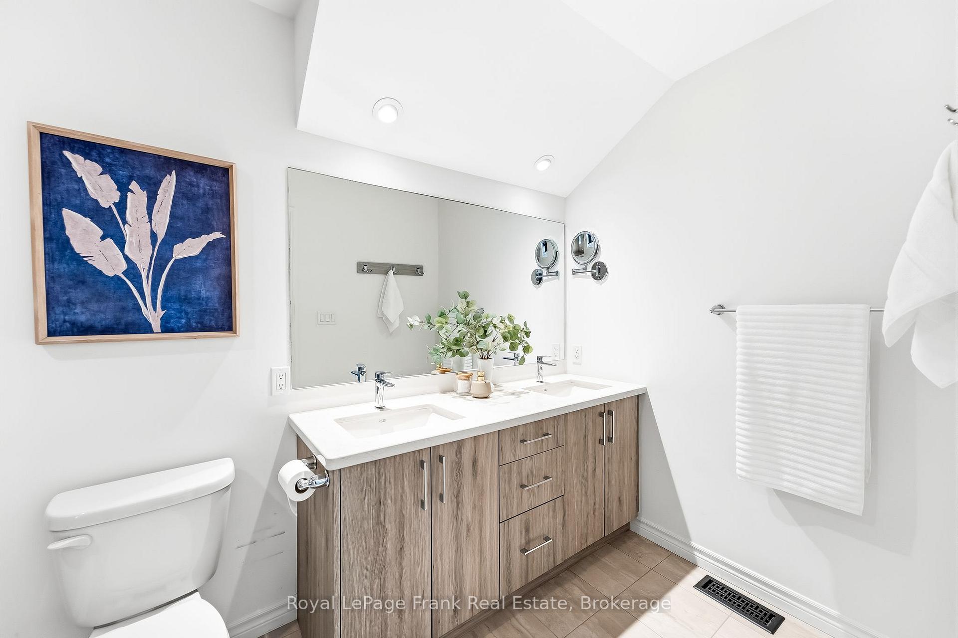 Photo 24 of 27 Shand Lane, Scugog, Port Perry — HOMEH