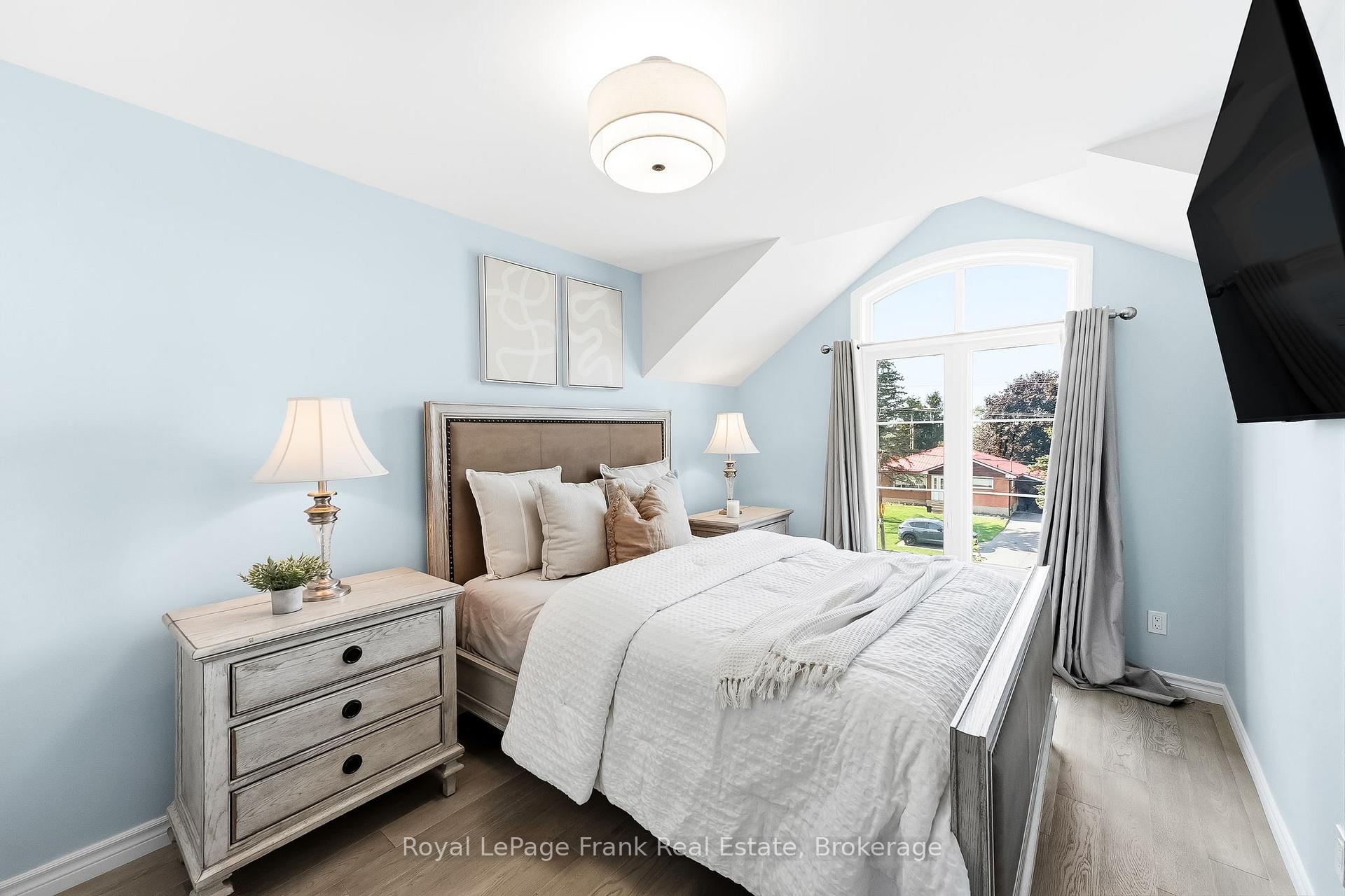 Photo 28 of 27 Shand Lane, Scugog, Port Perry — HOMEH