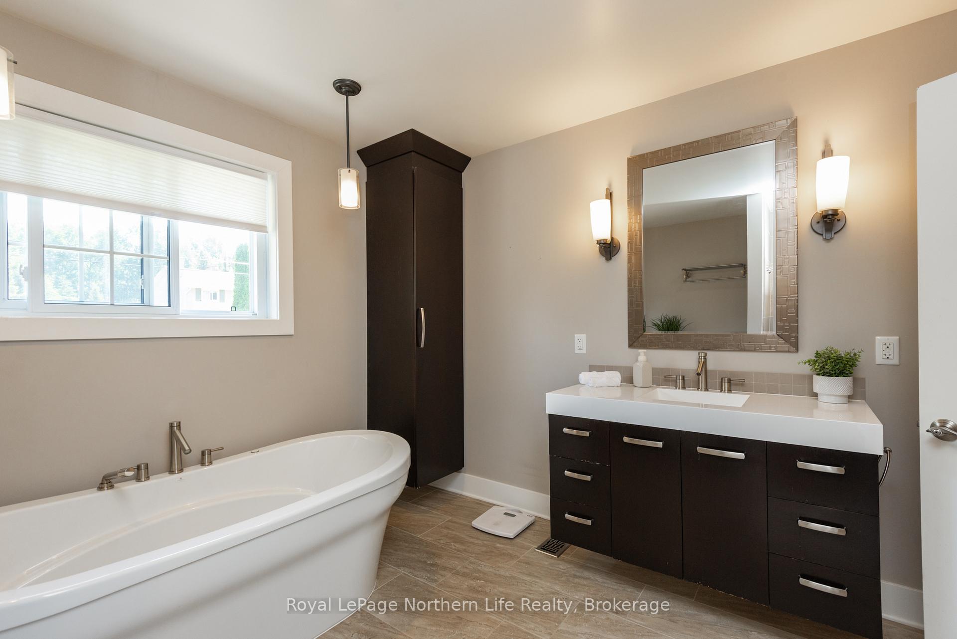 Photo 23 of 64 Eglington Road S, Callander — HOMEH