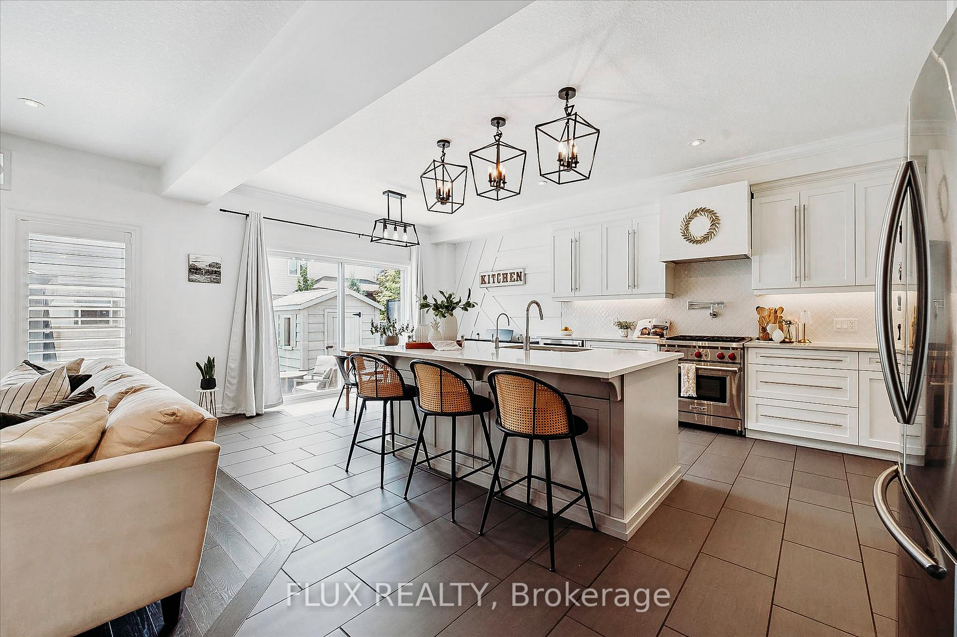 Photo 7 of 157 Eaglecrest Street, Waterloo, University Downs — HOMEH