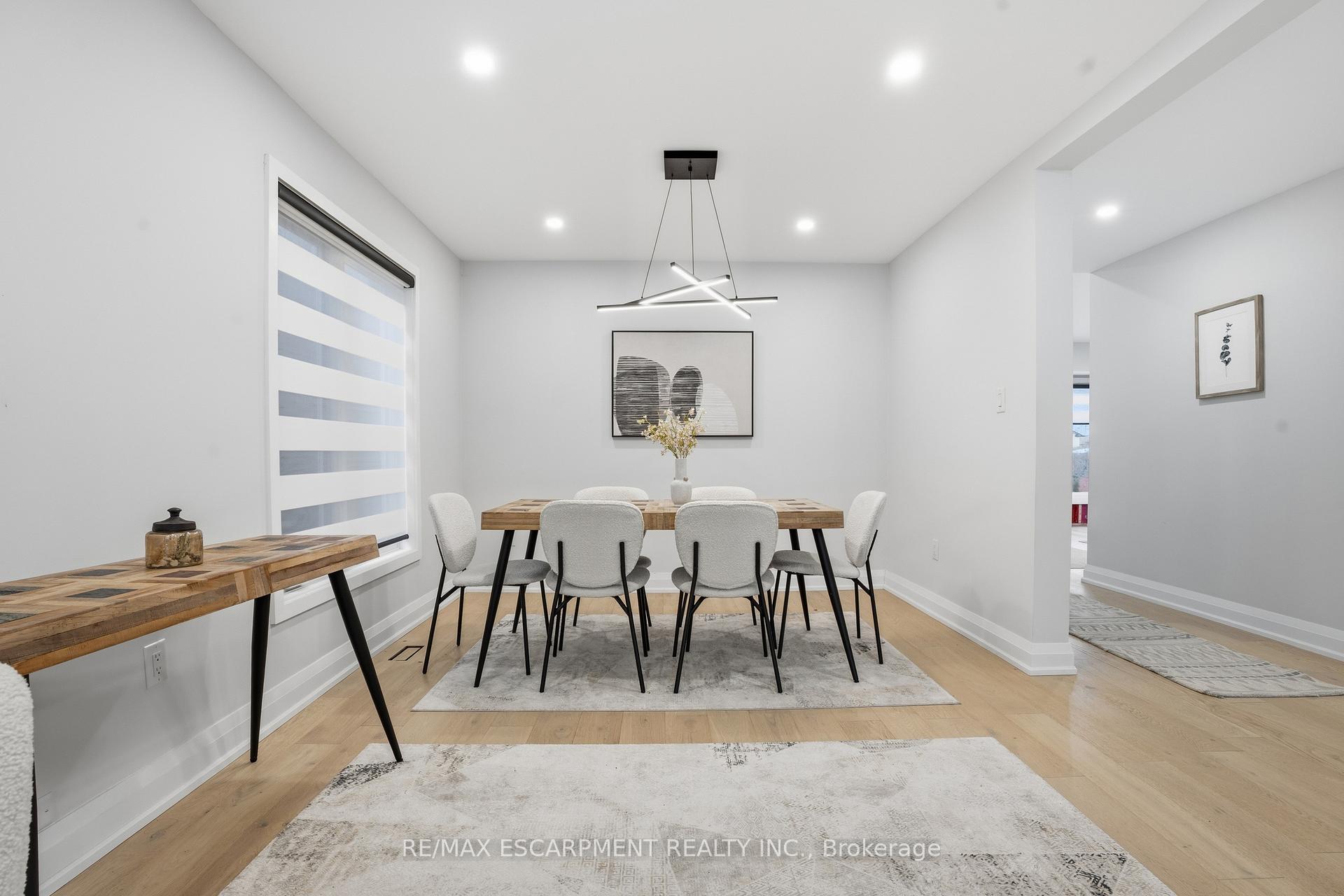 Photo 7 of 108 Greenshire Drive, Hamilton, Gilkson — HOMEH