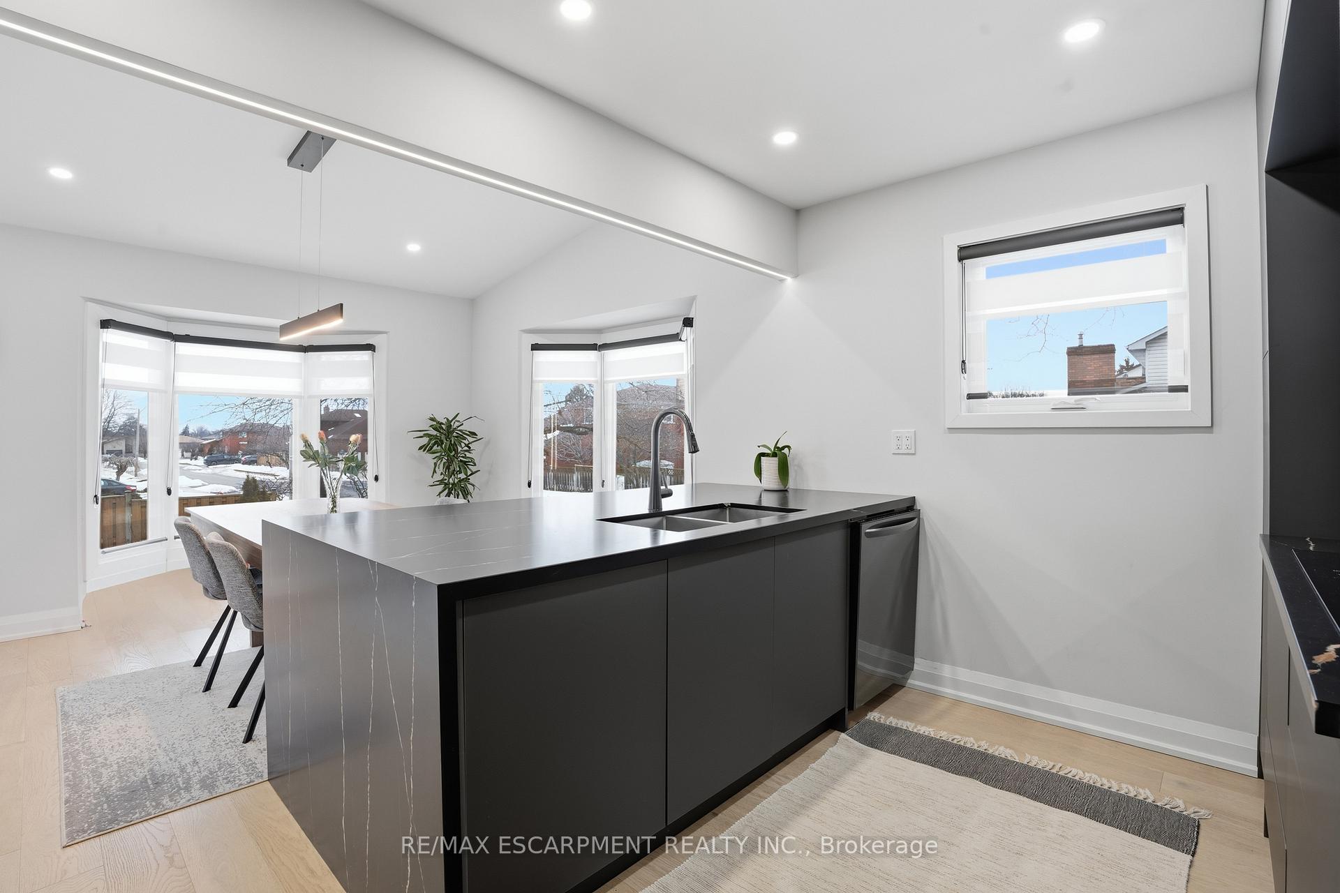 Photo 12 of 108 Greenshire Drive, Hamilton, Gilkson — HOMEH