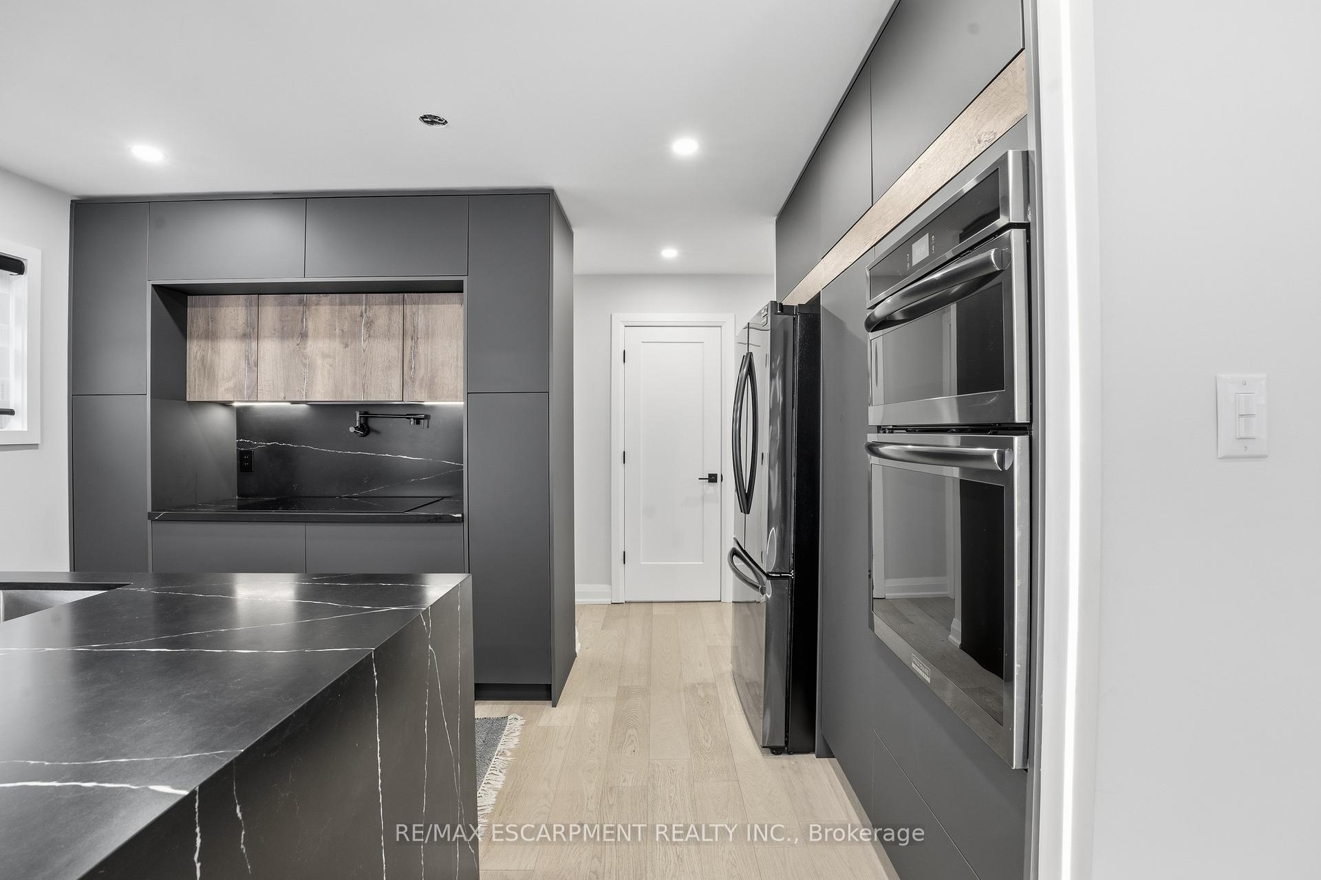 Photo 16 of 108 Greenshire Drive, Hamilton, Gilkson — HOMEH