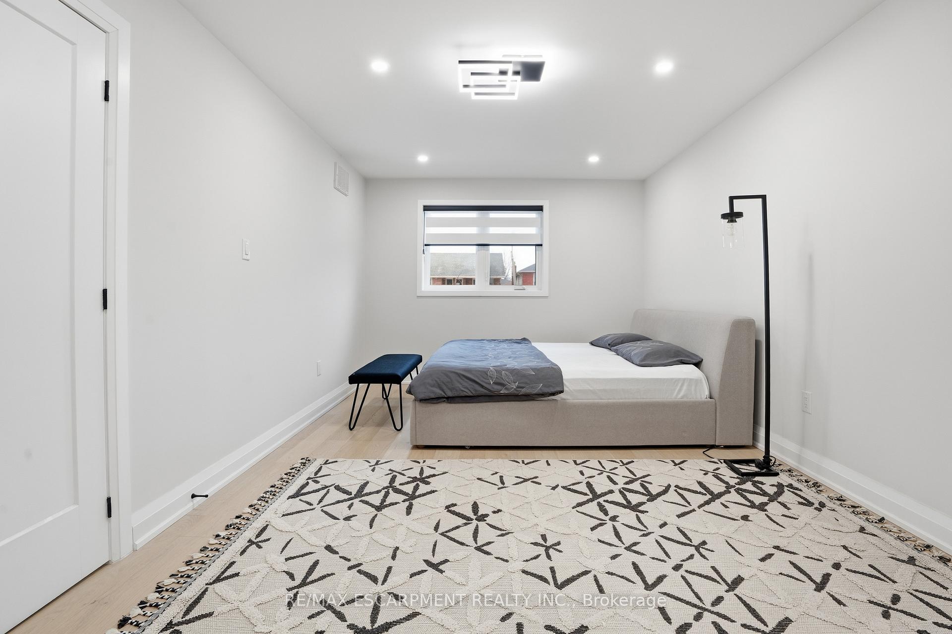 Photo 25 of 108 Greenshire Drive, Hamilton, Gilkson — HOMEH