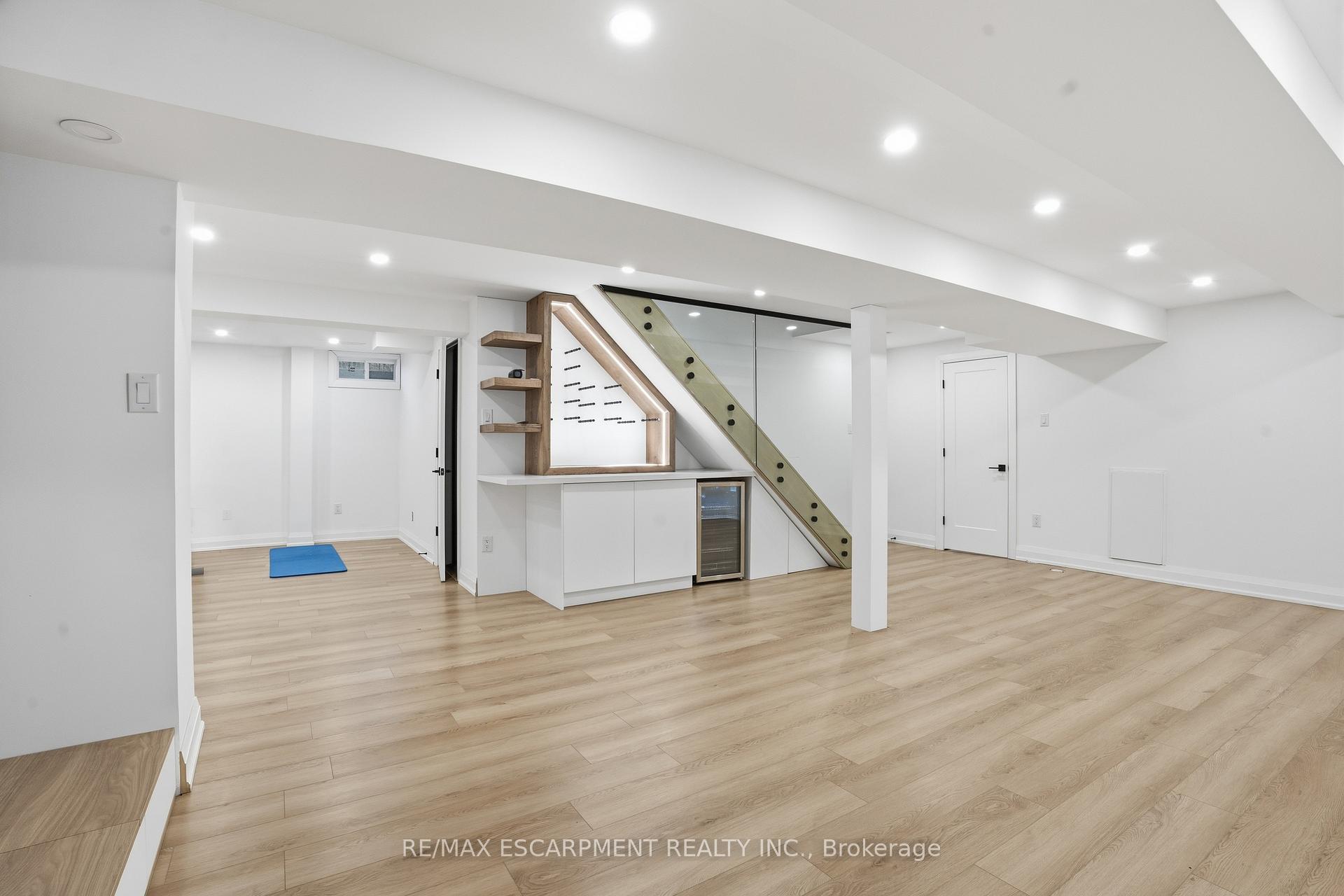 Photo 31 of 108 Greenshire Drive, Hamilton, Gilkson — HOMEH