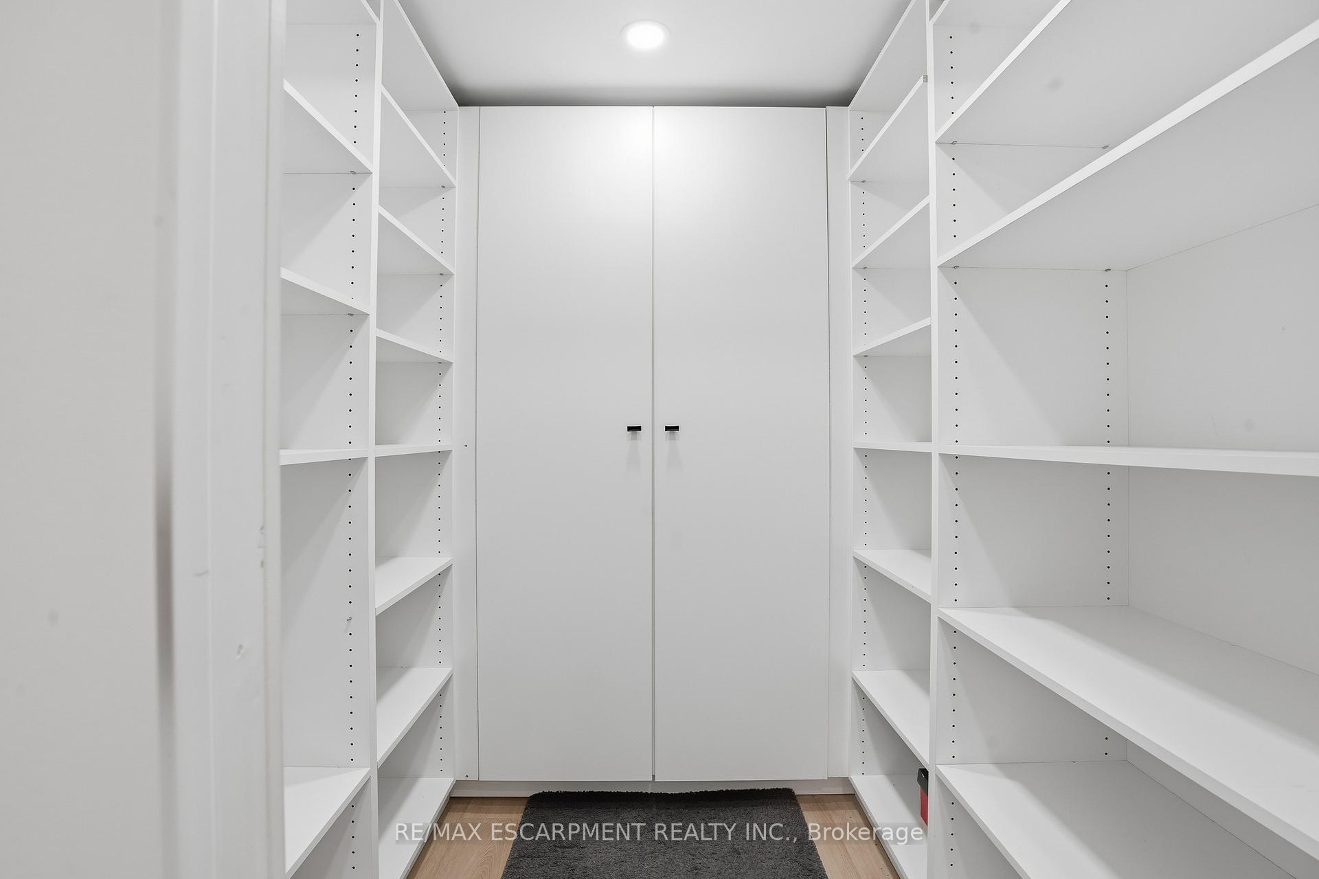 Photo 35 of 108 Greenshire Drive, Hamilton, Gilkson — HOMEH