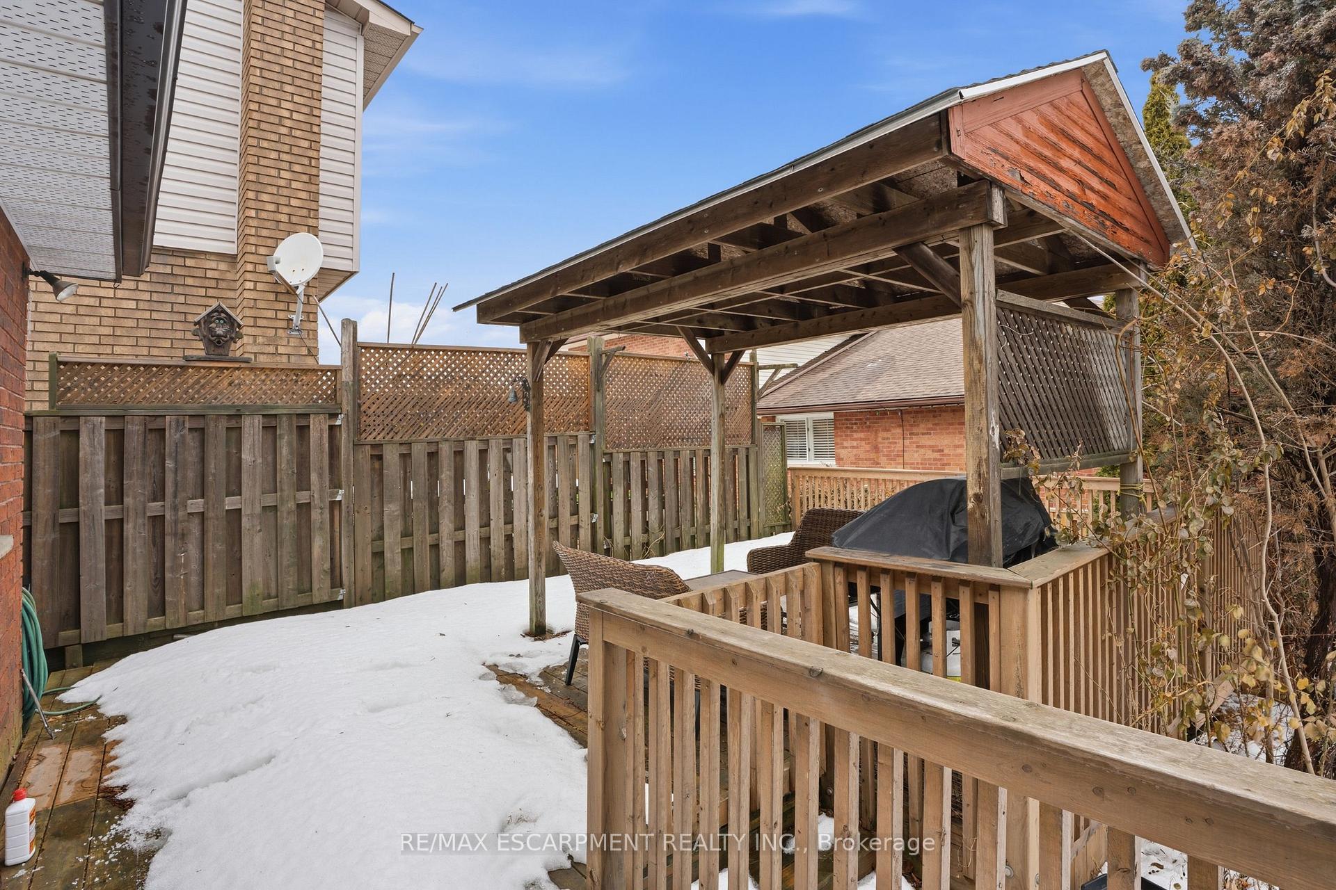 Photo 36 of 108 Greenshire Drive, Hamilton, Gilkson — HOMEH