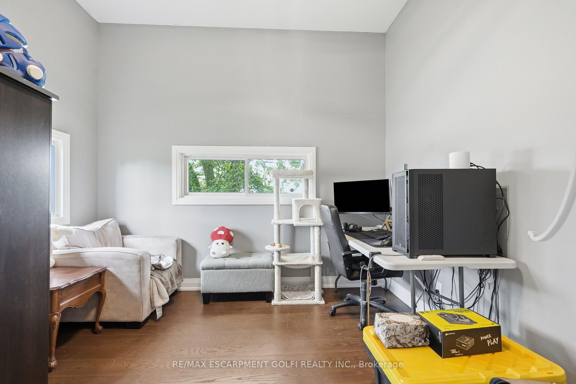 Photo 16 of 7186 Garner Road, Niagara Falls, Forestview — HOMEH