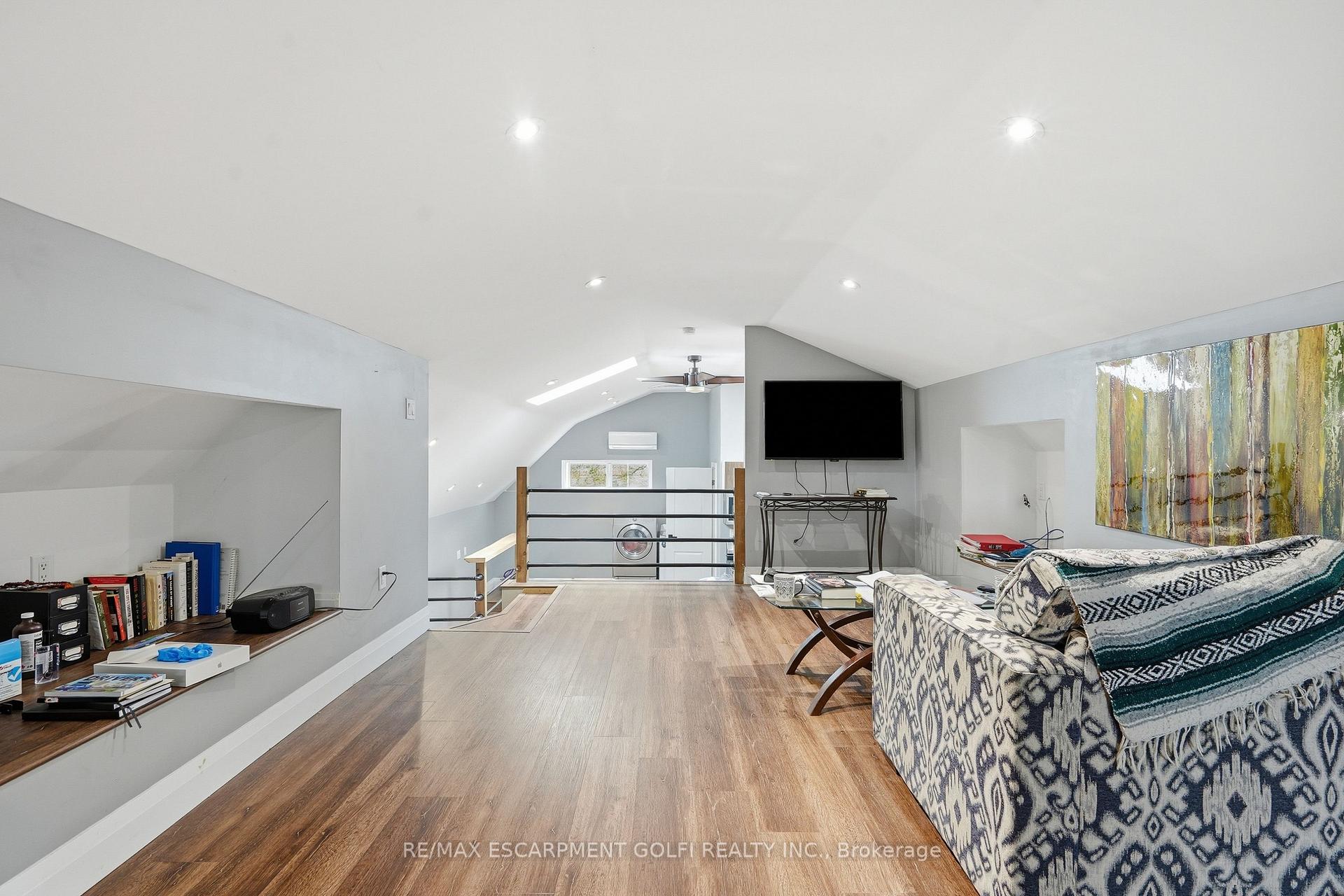 Photo 23 of 7186 Garner Road, Niagara Falls, Forestview — HOMEH