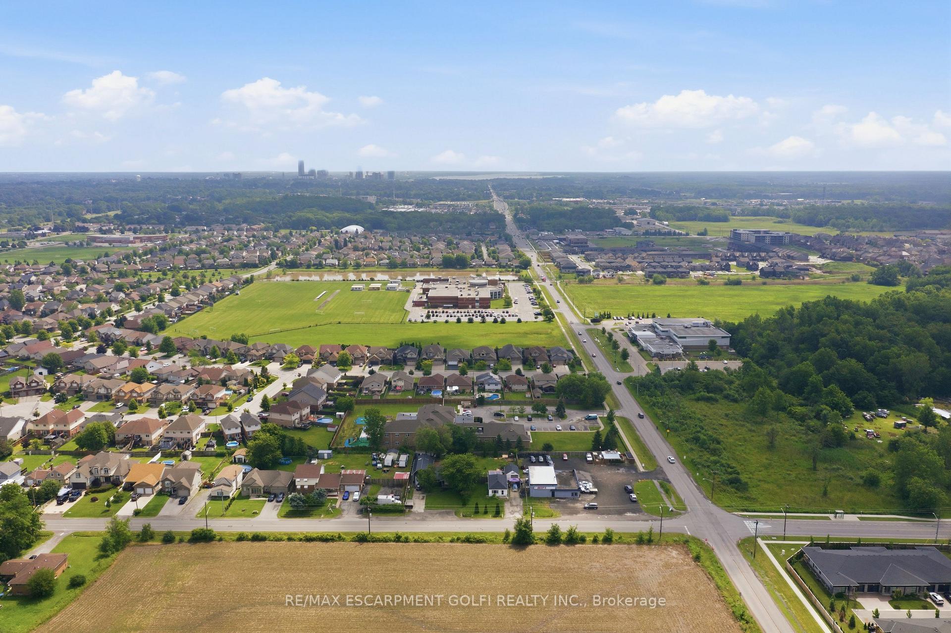 Photo 34 of 7186 Garner Road, Niagara Falls, Forestview — HOMEH