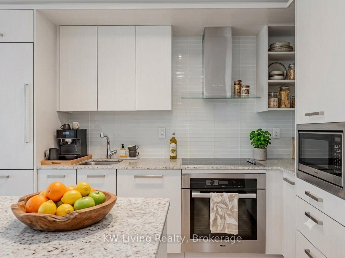 Photo 3 of Unit 409, 3018 Yonge Street, Toronto, Lawrence Park South — HOMEH