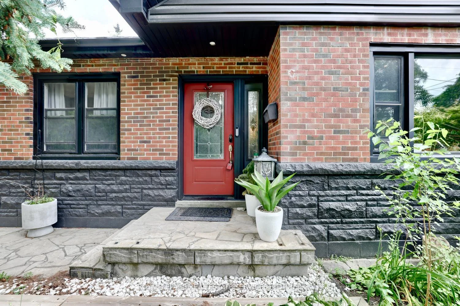Photo 5 of 1028 Cedar Avenue, Burlington, LaSalle — HOMEH