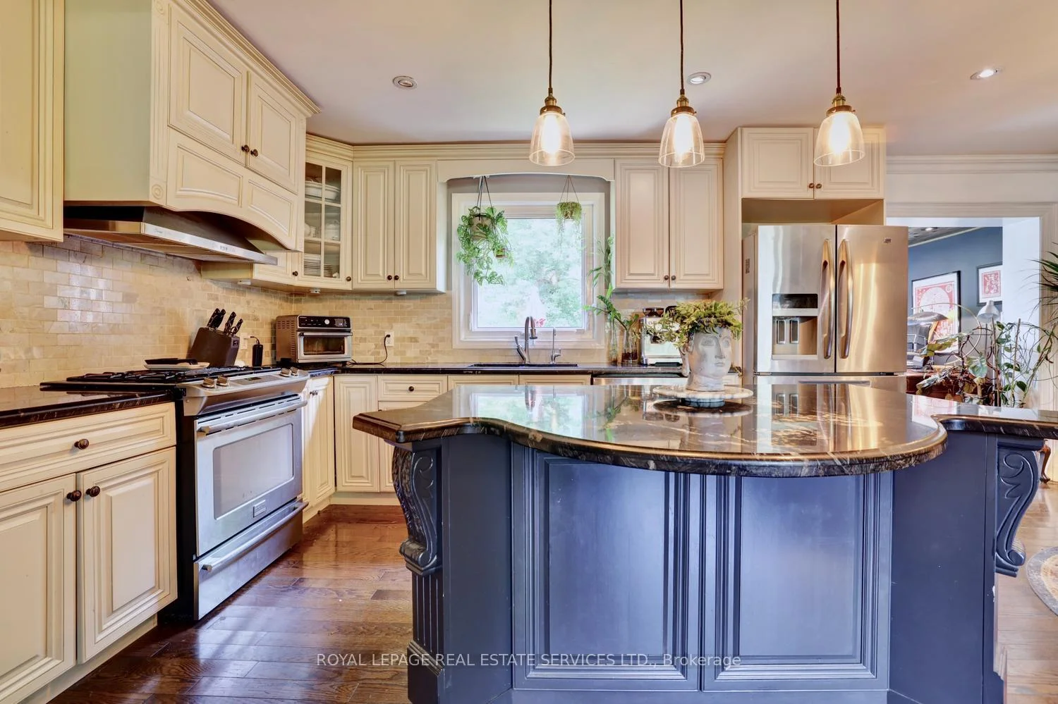 Photo 14 of 1028 Cedar Avenue, Burlington, LaSalle — HOMEH