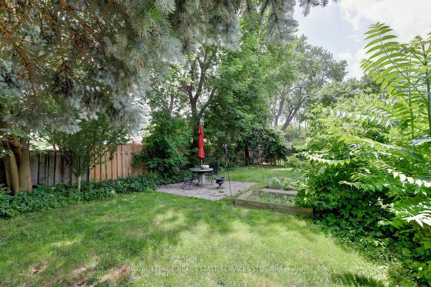 Photo 35 of 1028 Cedar Avenue, Burlington, LaSalle — HOMEH