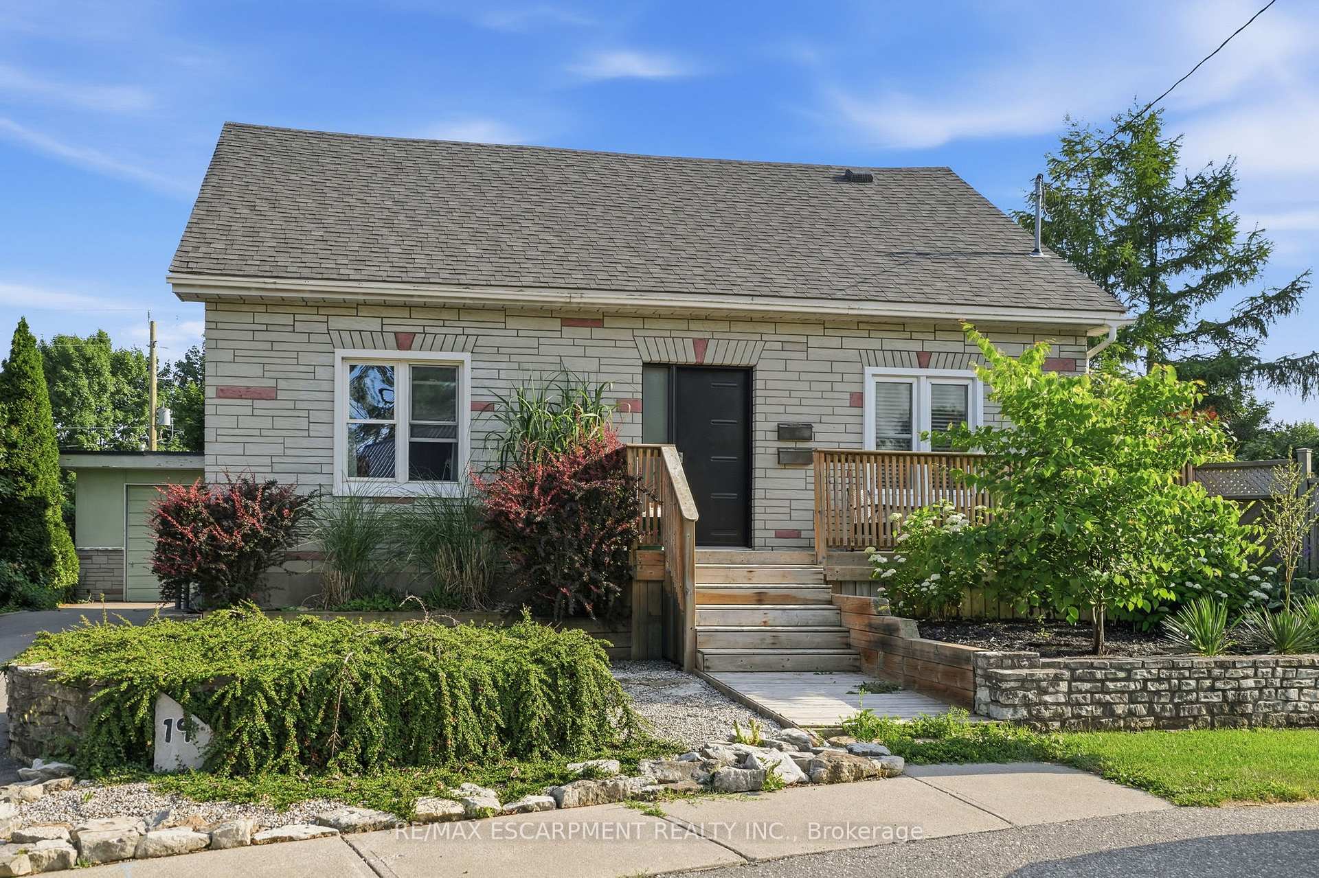 Photo 2 of 19 Victoria Street, Brant, Paris — HOMEH