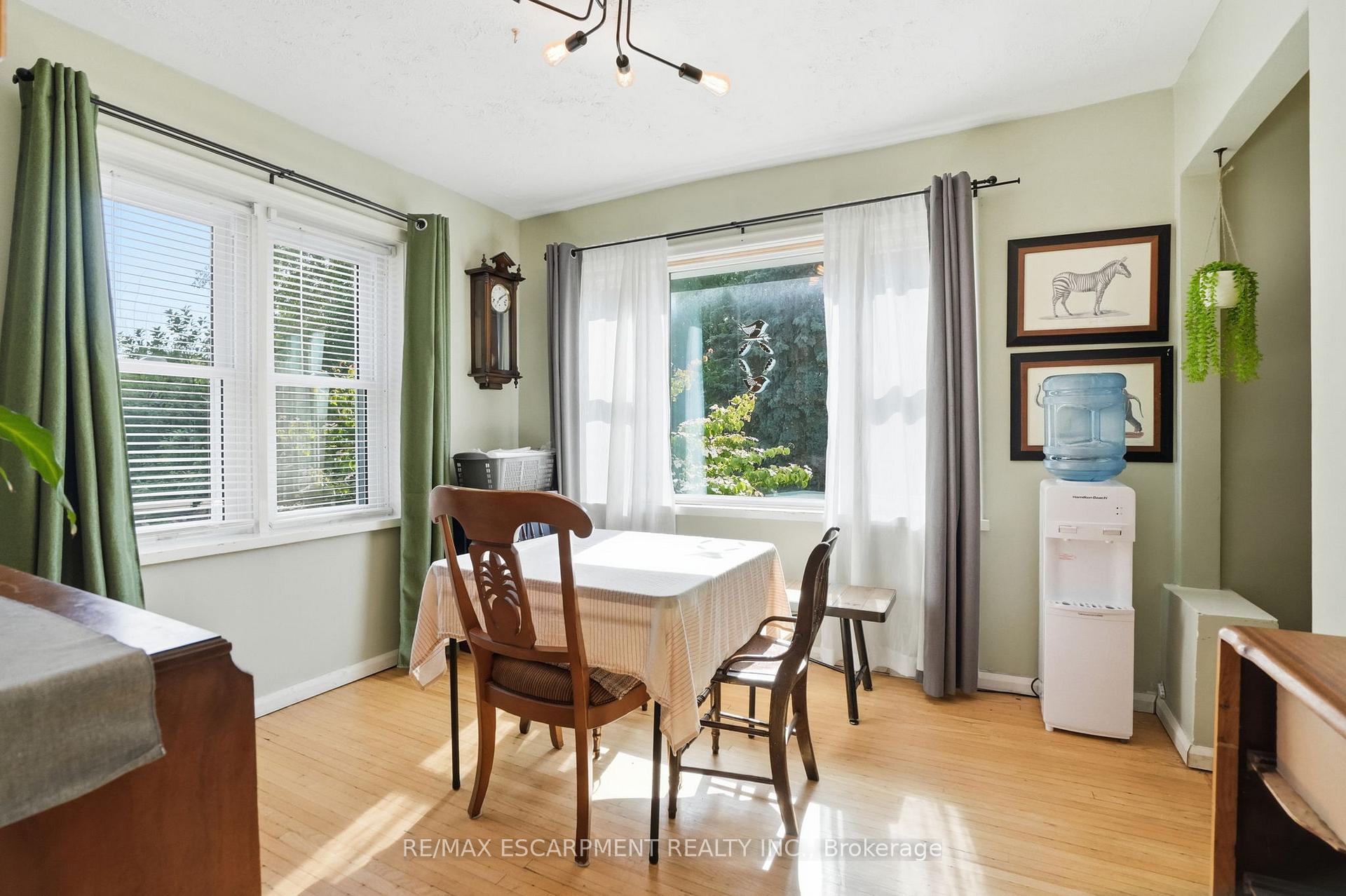 Photo 7 of 19 Victoria Street, Brant, Paris — HOMEH
