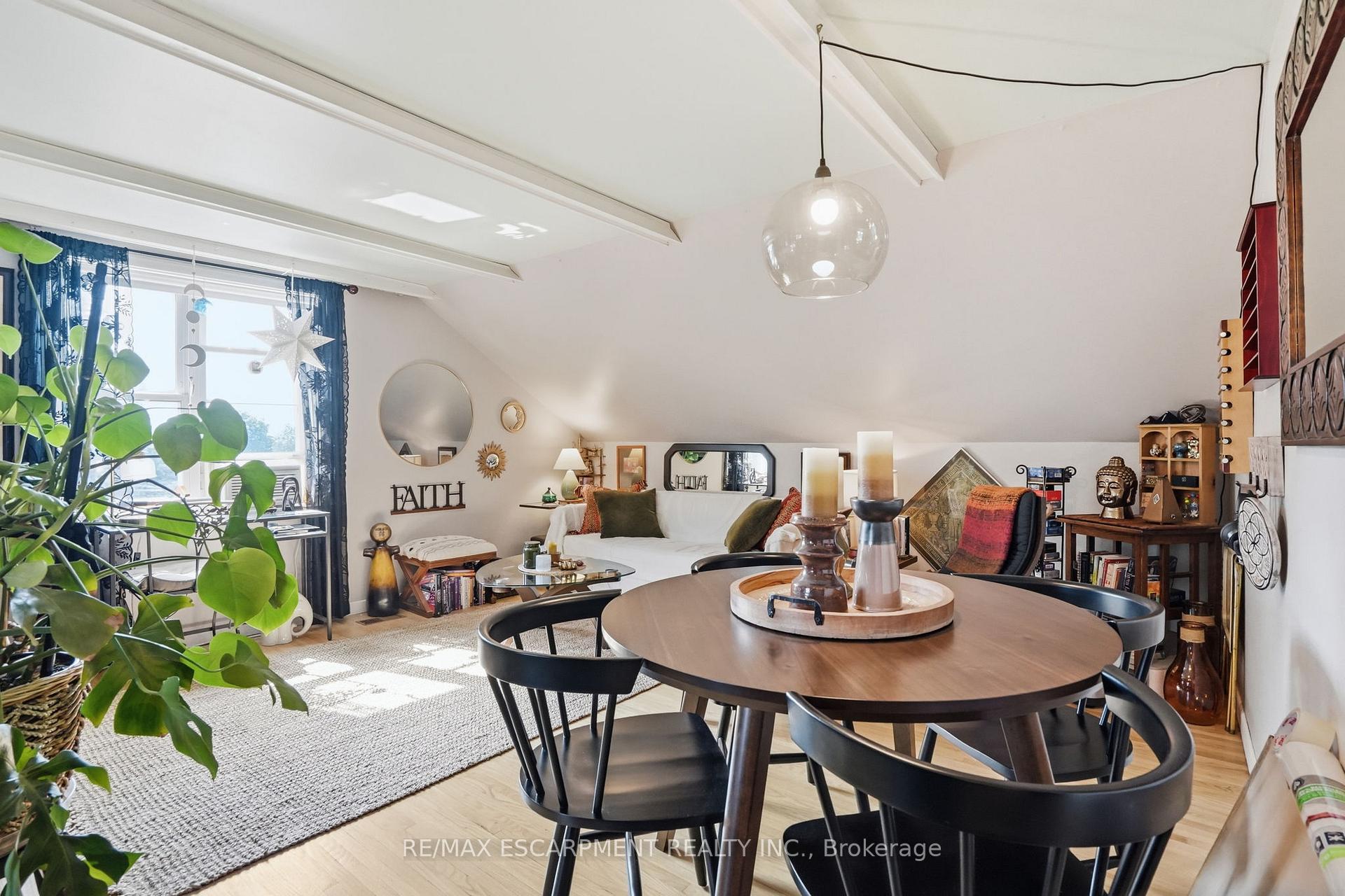 Photo 18 of 19 Victoria Street, Brant, Paris — HOMEH