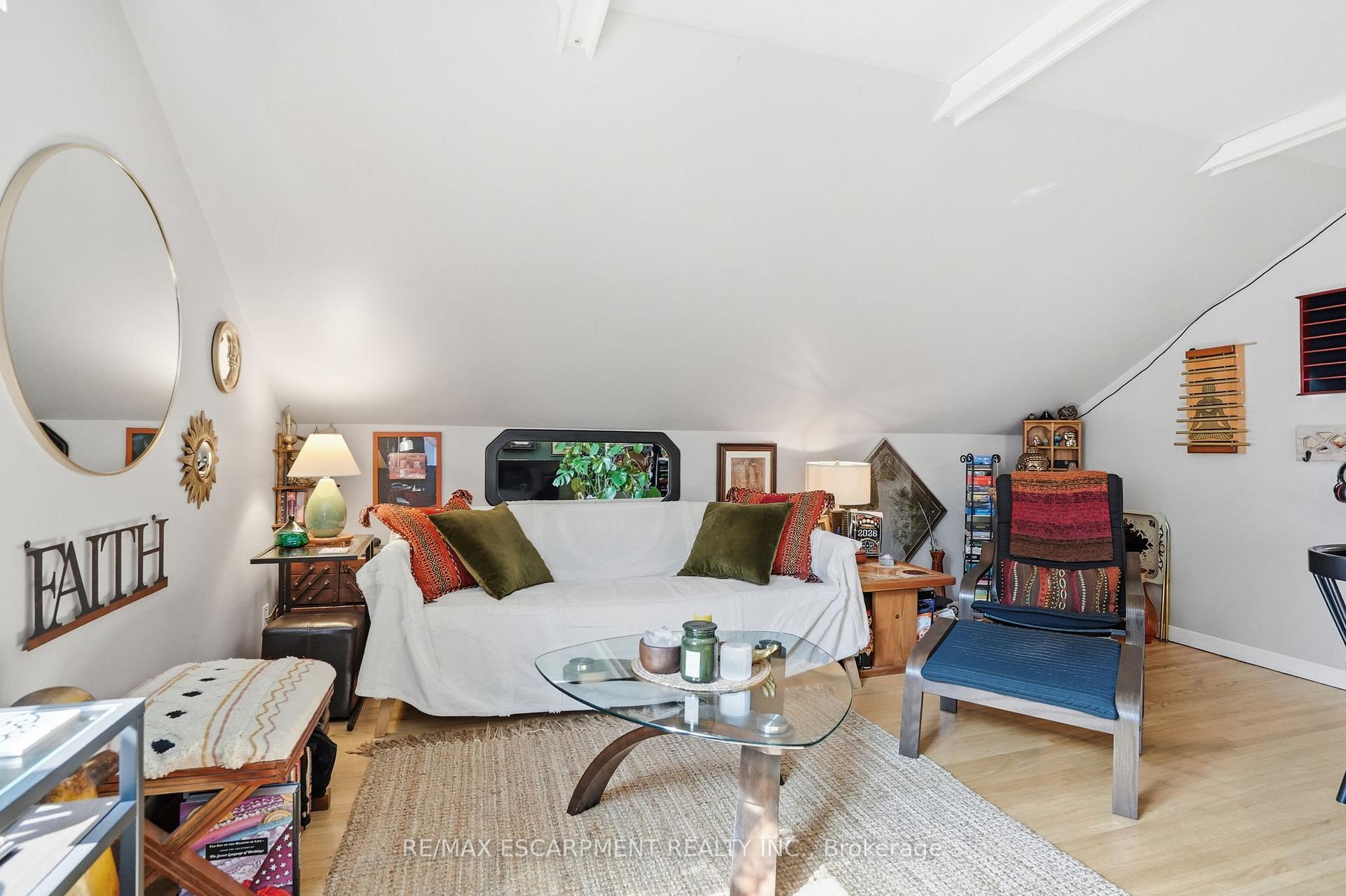 Photo 21 of 19 Victoria Street, Brant, Paris — HOMEH