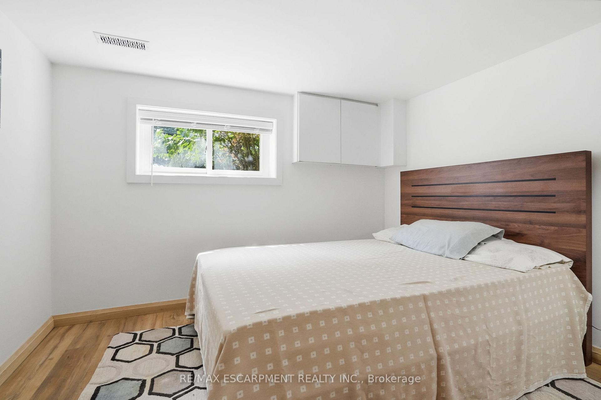 Photo 34 of 19 Victoria Street, Brant, Paris — HOMEH