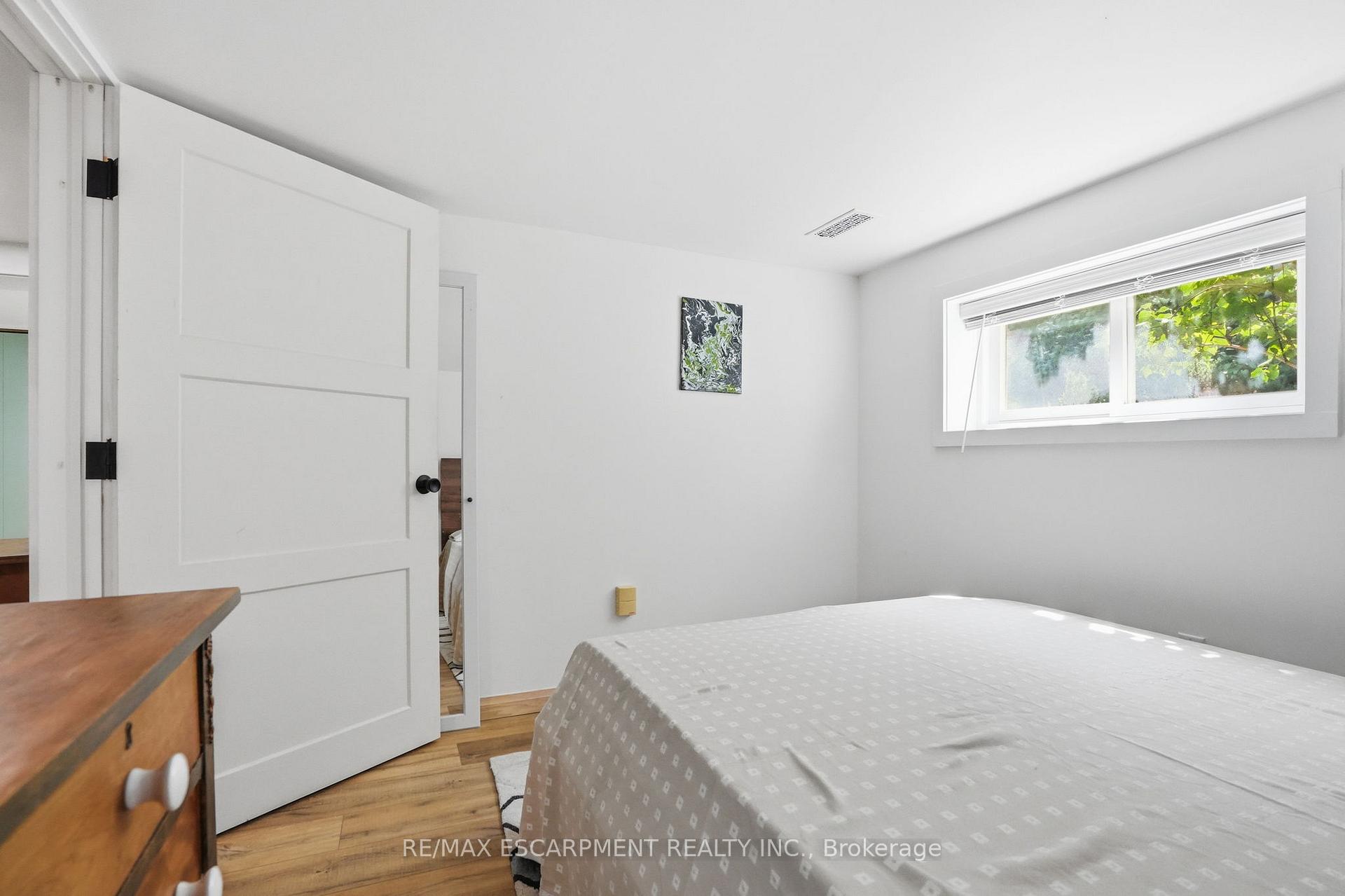 Photo 35 of 19 Victoria Street, Brant, Paris — HOMEH