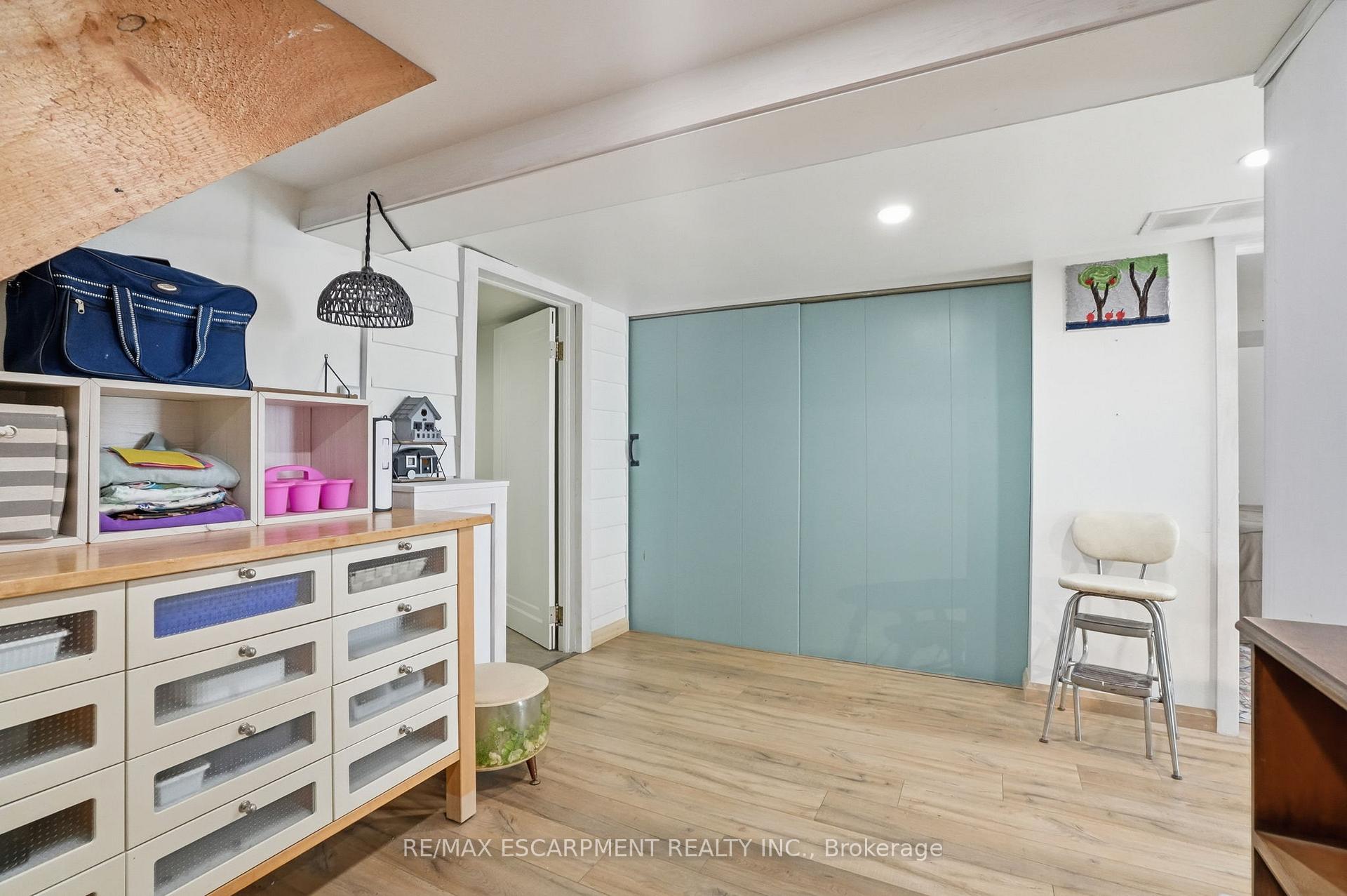 Photo 37 of 19 Victoria Street, Brant, Paris — HOMEH
