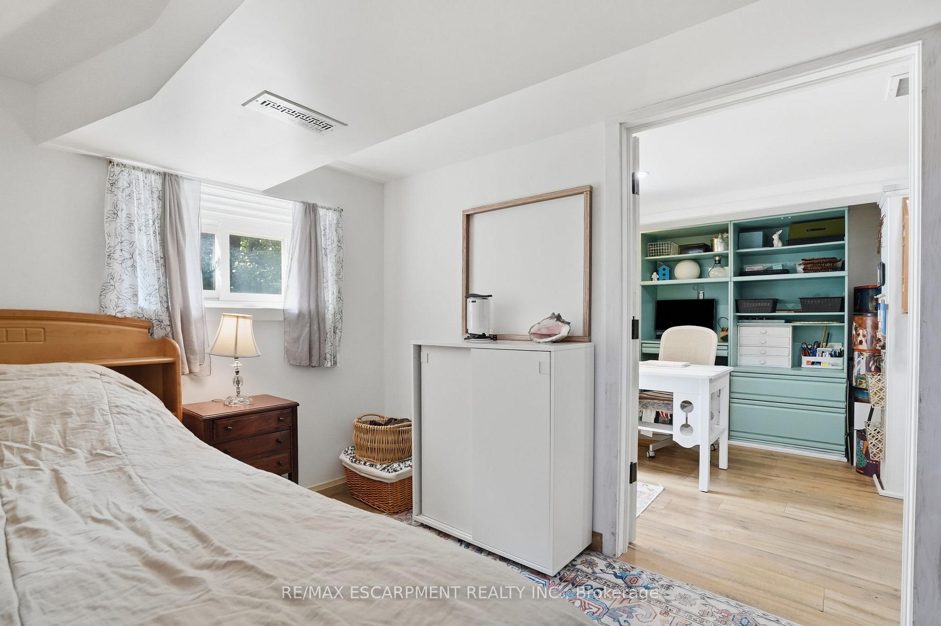 Photo 42 of 19 Victoria Street, Brant, Paris — HOMEH