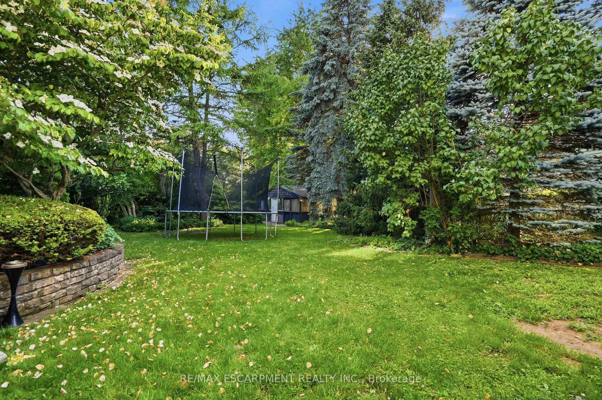 Photo 48 of 19 Victoria Street, Brant, Paris — HOMEH