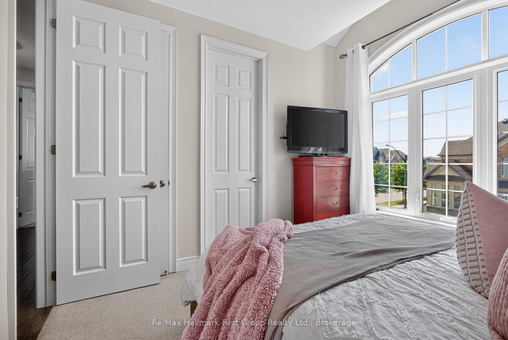 Photo 32 of 22 Hayeraft Street, Whitby, Rural Whitby — HOMEH