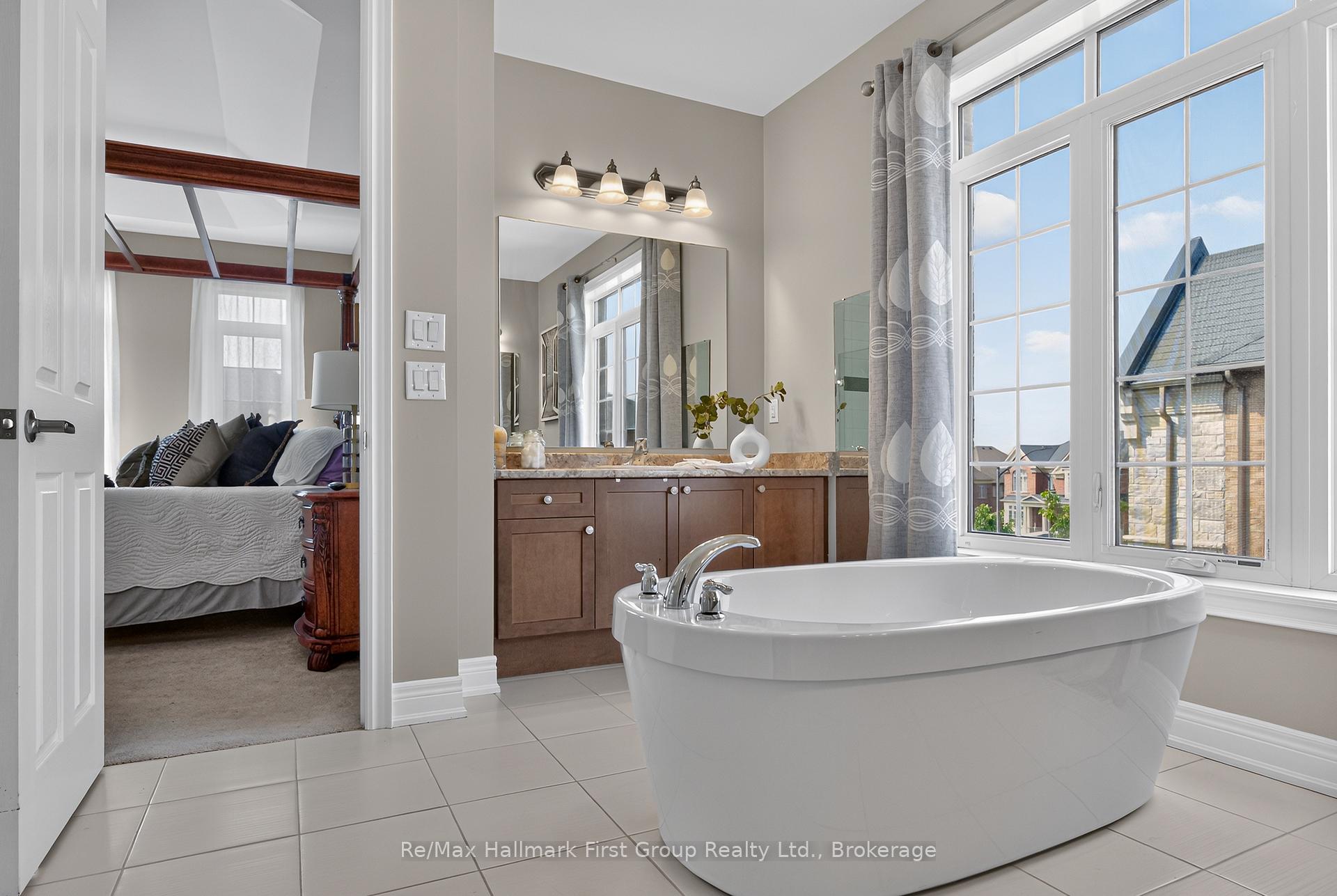 Photo 36 of 22 Hayeraft Street, Whitby, Rural Whitby — HOMEH