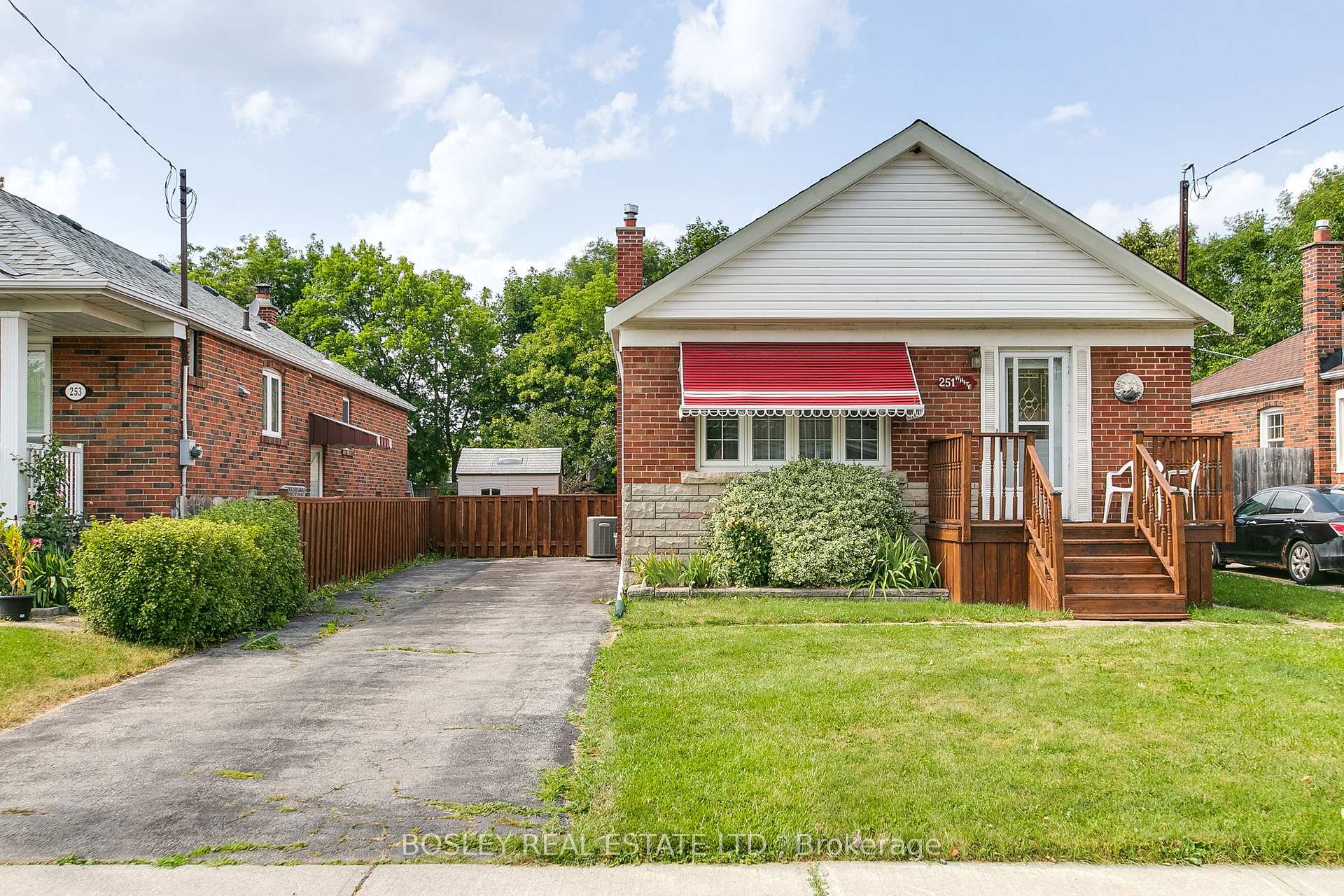 Photo 2 of 251 Ellington Drive, Scarborough, Wexford-Maryvale — HOMEH