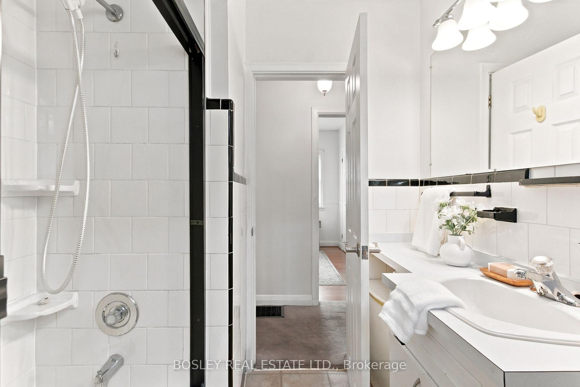 Photo 27 of 251 Ellington Drive, Scarborough, Wexford-Maryvale — HOMEH