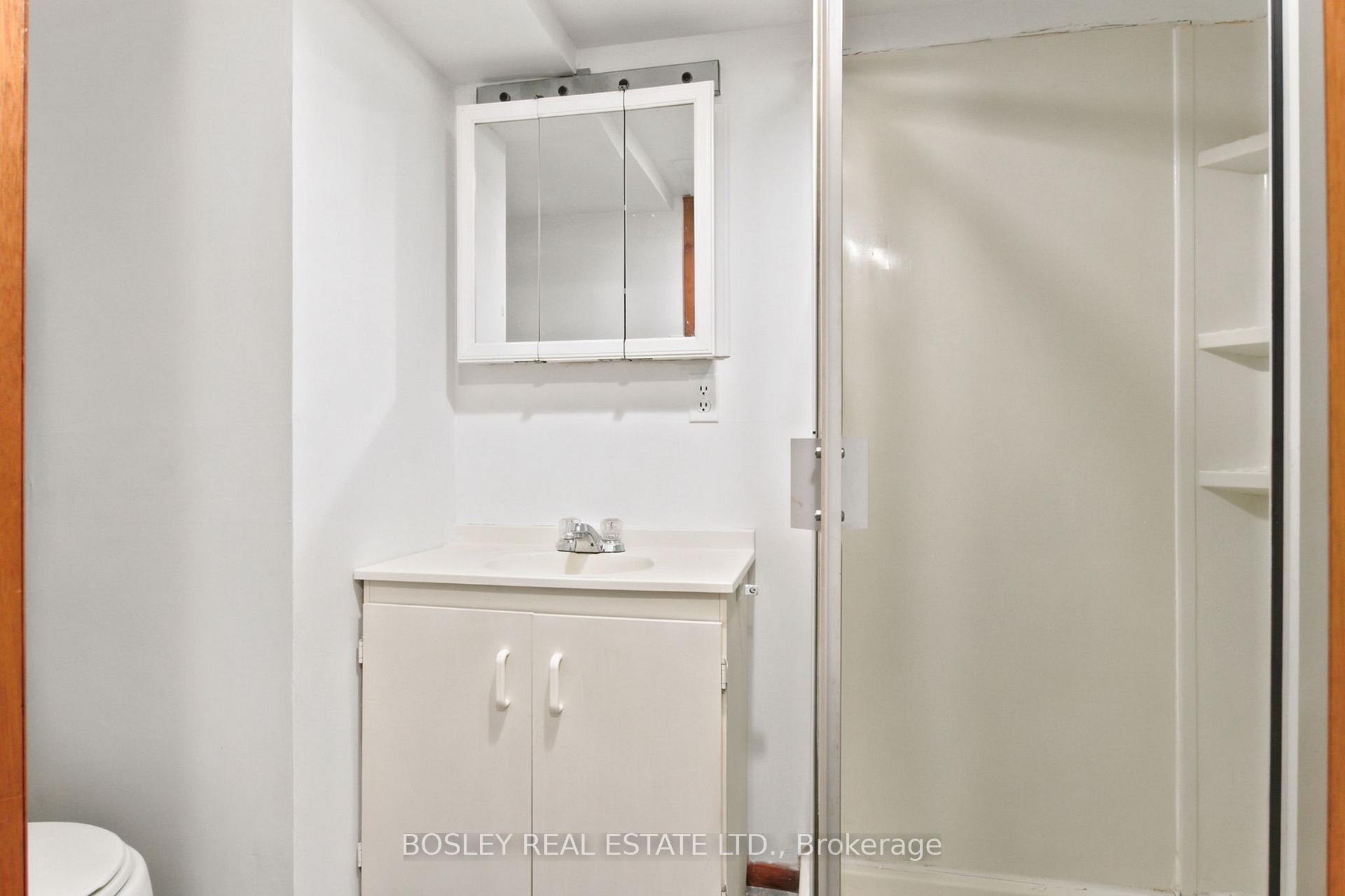 Photo 35 of 251 Ellington Drive, Scarborough, Wexford-Maryvale — HOMEH