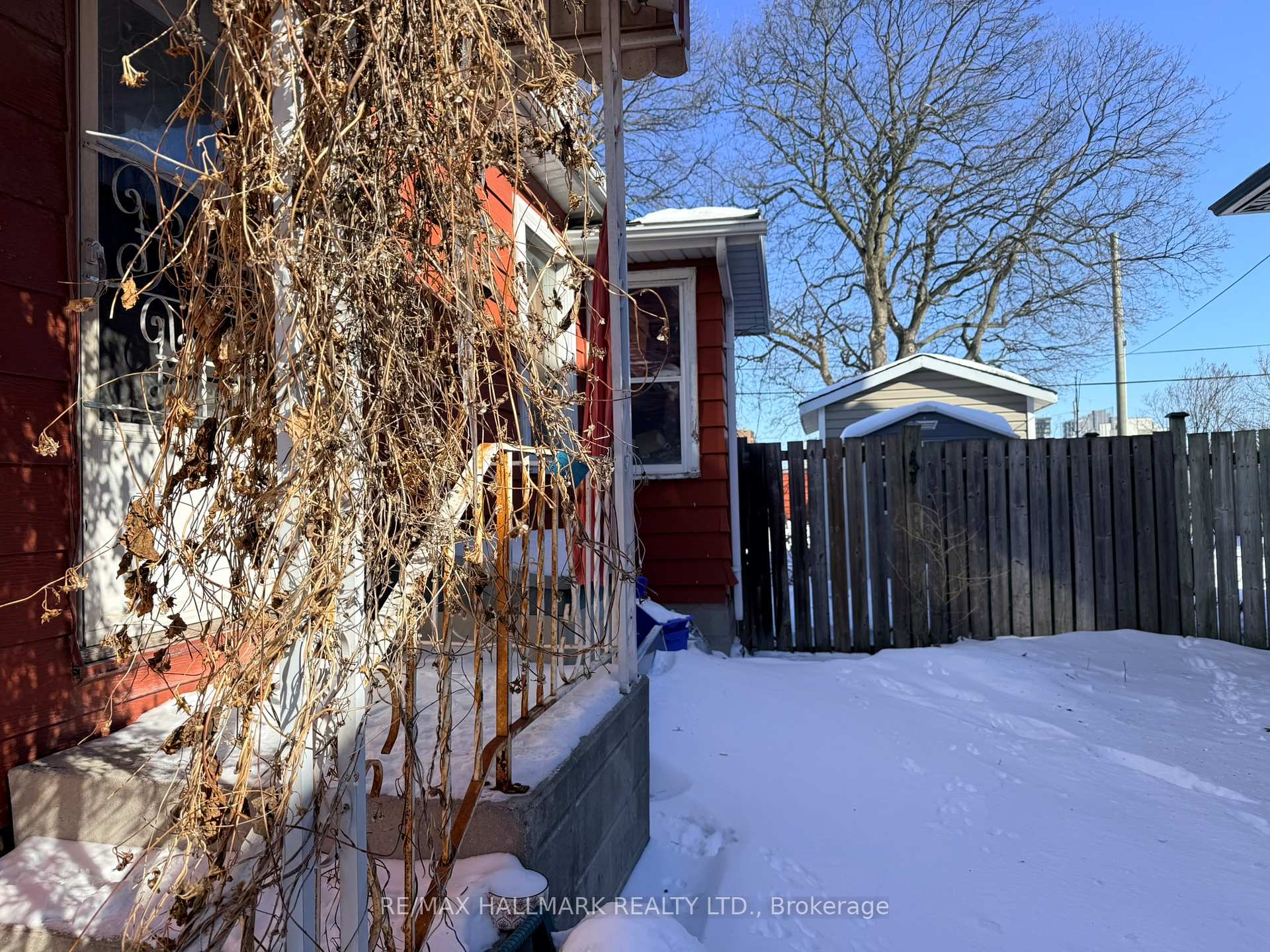 Photo 3 of 87 Gladstone Avenue, Oshawa, McLaughlin — HOMEH