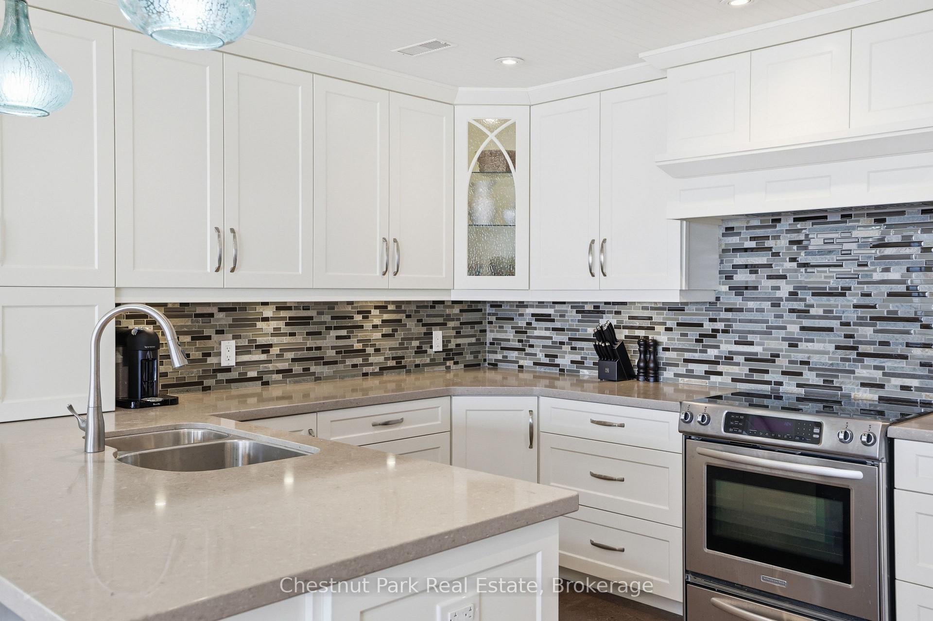 Photo 24 of 504 Mariners Way, Collingwood — HOMEH