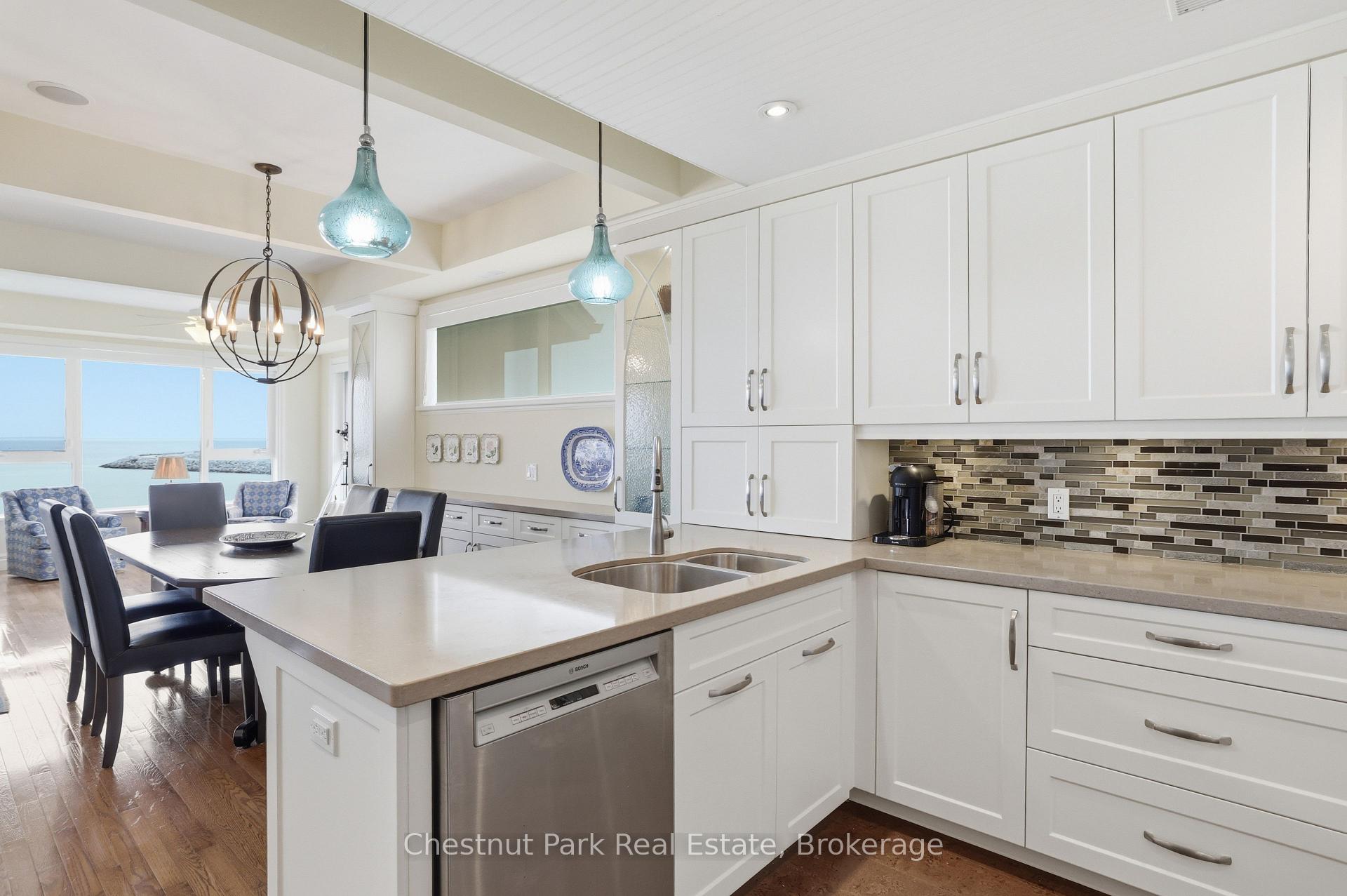 Photo 26 of 504 Mariners Way, Collingwood — HOMEH