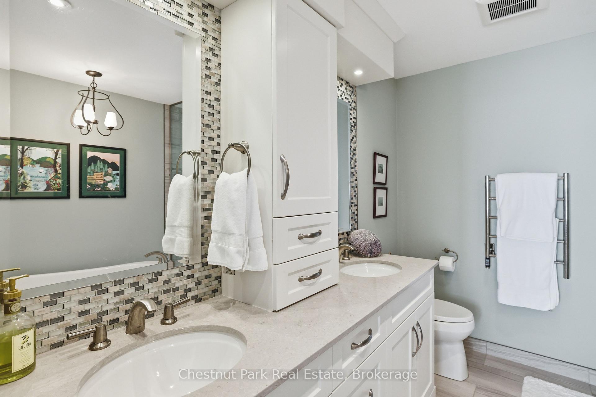 Photo 42 of 504 Mariners Way, Collingwood — HOMEH