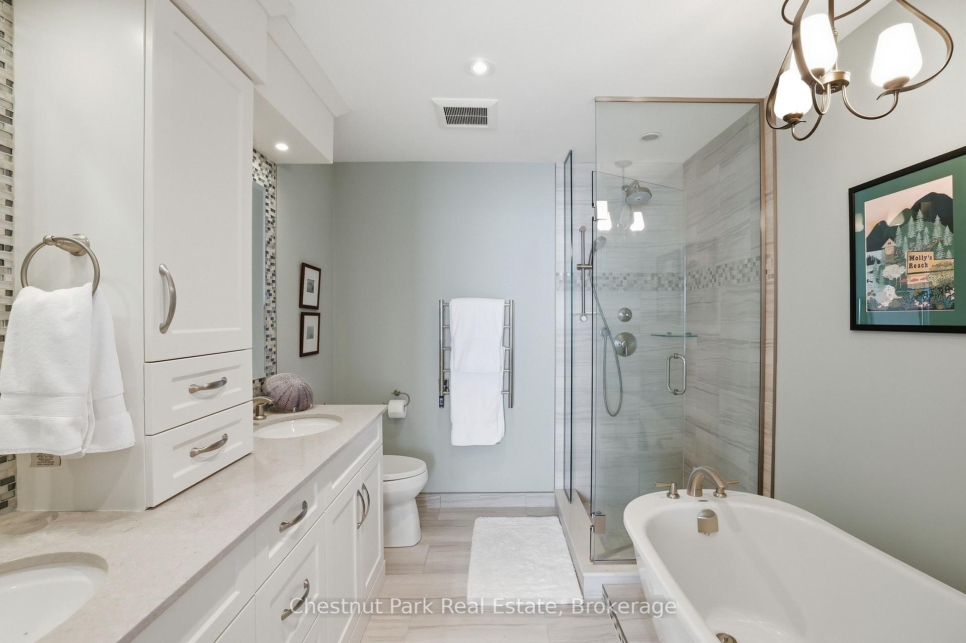 Photo 43 of 504 Mariners Way, Collingwood — HOMEH
