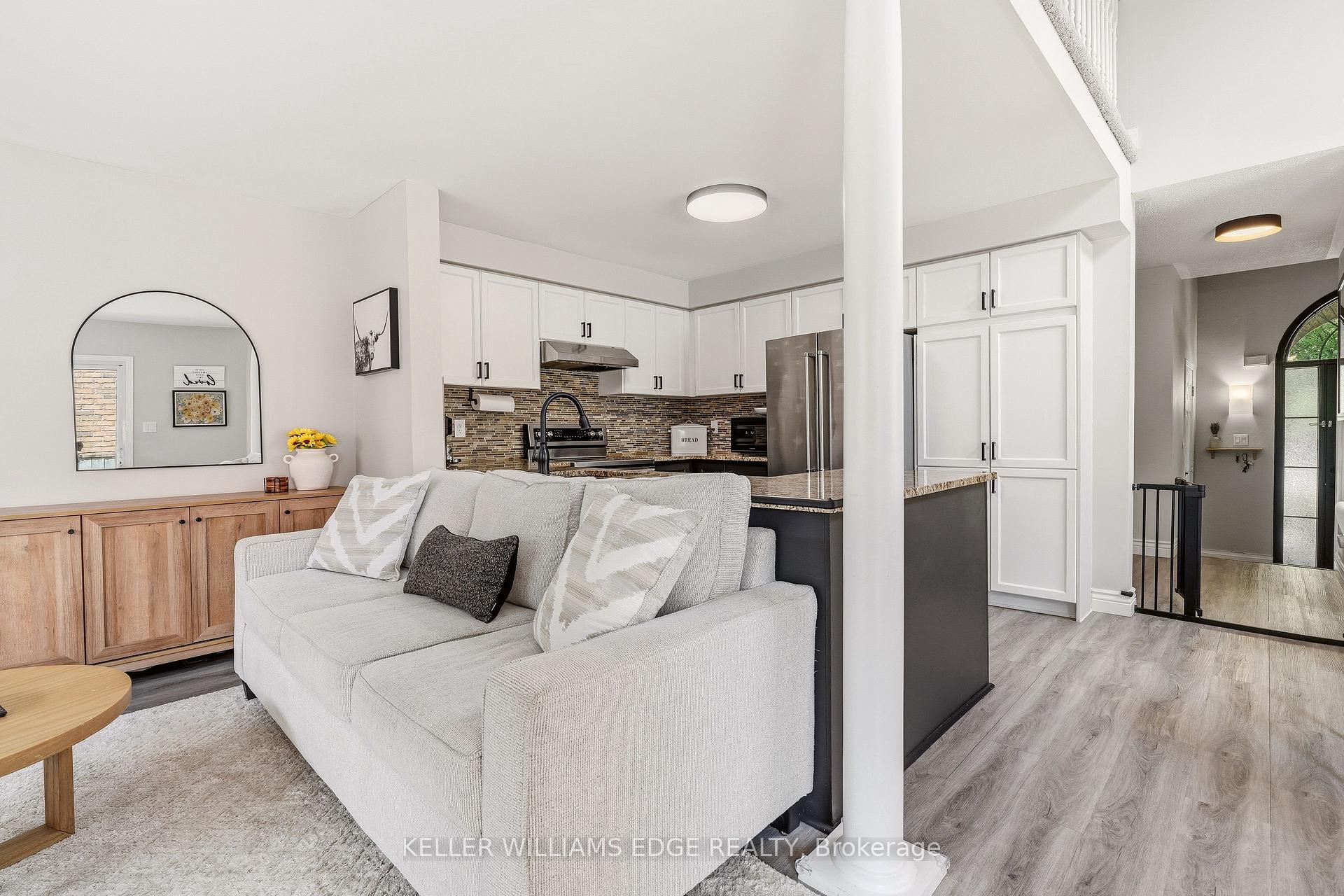 Photo 8 of 84 Rockhaven Lane, Hamilton, Waterdown — HOMEH