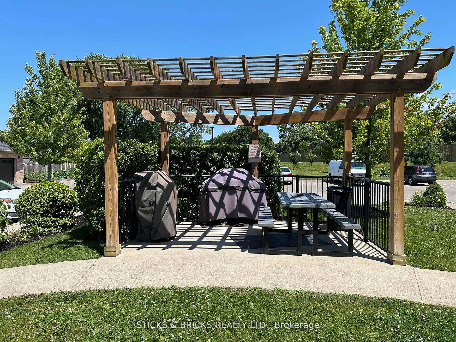 Photo 22 of Unit 111, 4644 Pettit Avenue, Niagara Falls, Morrison — HOMEH